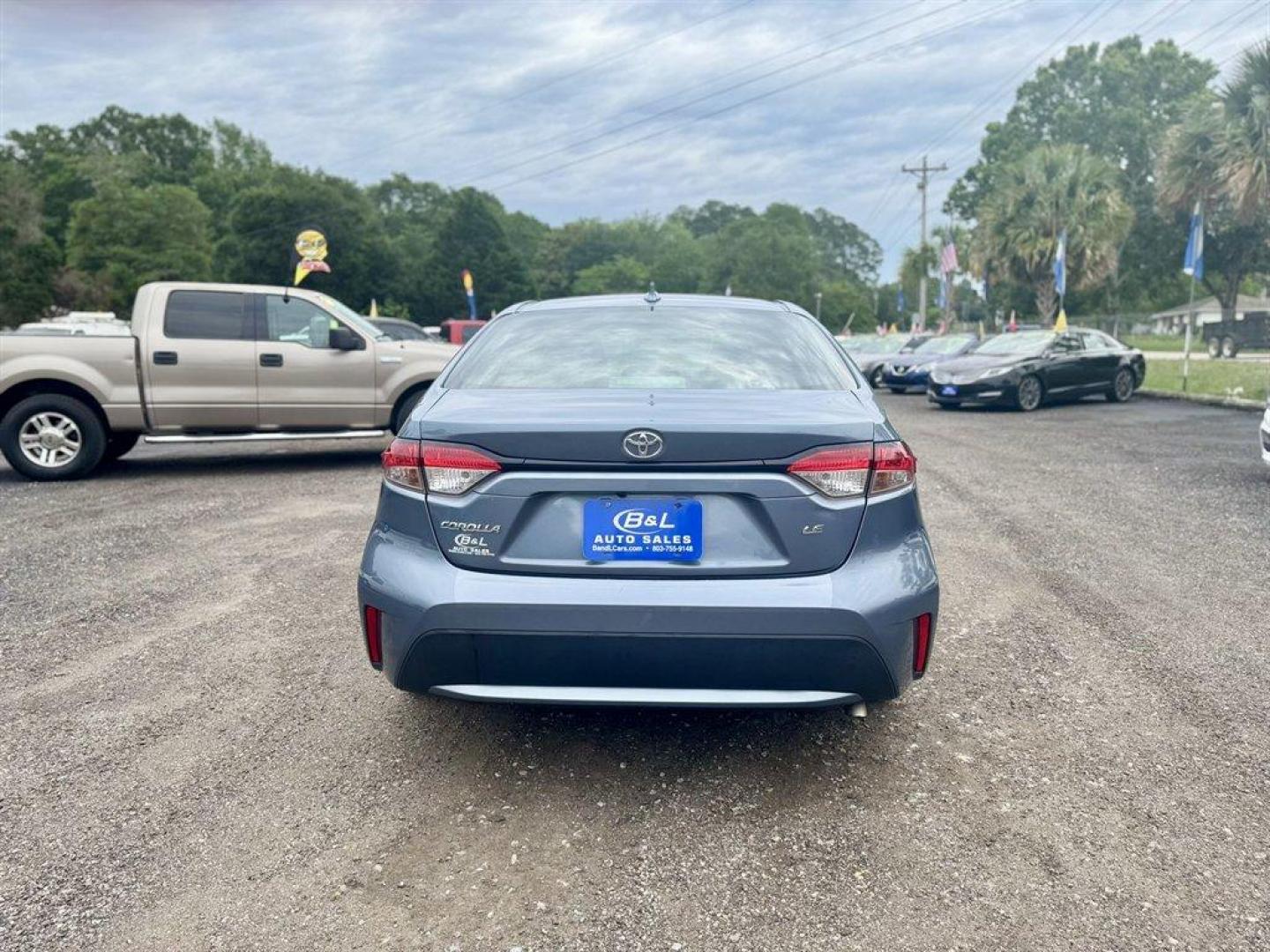 2020 Blue /Black Toyota Corolla (5YFEPRAE8LP) with an 1.8l I-4 MPI Dohc 1.8l engine, Automatic transmission, located at 745 East Steele Rd., West Columbia, SC, 29170, (803) 755-9148, 33.927212, -81.148483 - Special Internet Price! 2020 Toyota Corolla with AM/FM radio, Bluetooth, Backup camera, Keyless entry, Cruise control, Cloth interior, Powered windows, Powered door locks, Plus more! - Photo#4