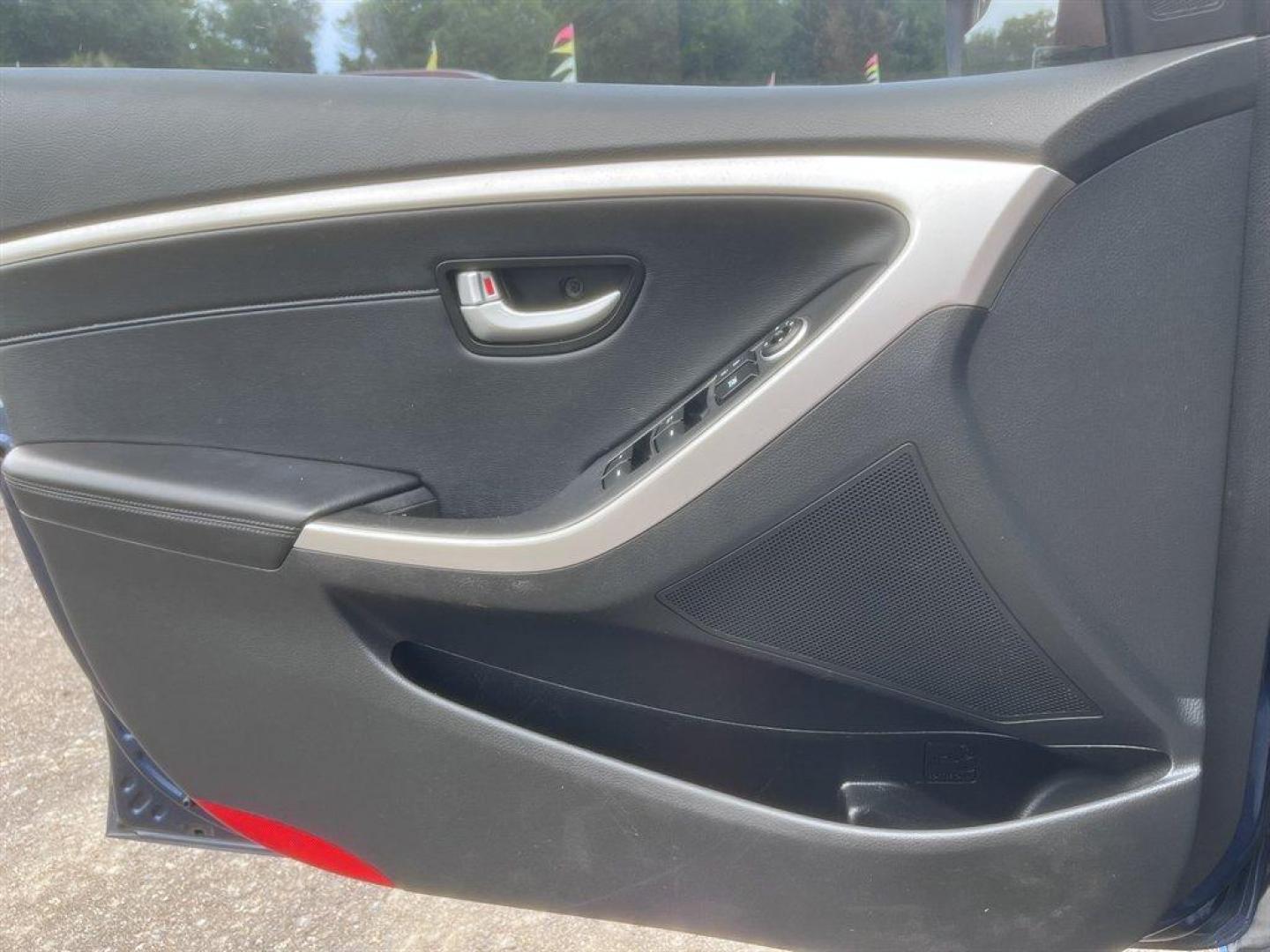 2014 Blue /Black Hyundai Elantra (KMHD35LHXEU) with an 2.0l I-4 DI Dohc Cvvt 2.0 engine, Automatic transmission, located at 745 East Steele Rd., West Columbia, SC, 29170, (803) 755-9148, 33.927212, -81.148483 - Special Internet Price! 2014 Hyundai Elantra with AM/FM radio, Backup camera, Bluetooth, Navigation, Sunroof, Cruise control, Leather interior, Powered windows, Powered door locks, Plus more! - Photo#18