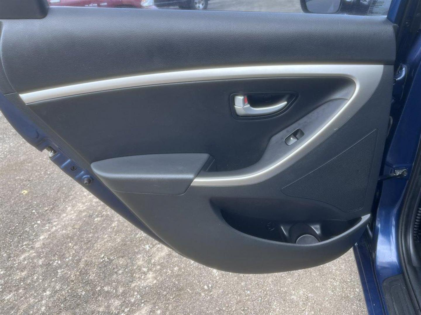 2014 Blue /Black Hyundai Elantra (KMHD35LHXEU) with an 2.0l I-4 DI Dohc Cvvt 2.0 engine, Automatic transmission, located at 745 East Steele Rd., West Columbia, SC, 29170, (803) 755-9148, 33.927212, -81.148483 - Special Internet Price! 2014 Hyundai Elantra with AM/FM radio, Backup camera, Bluetooth, Navigation, Sunroof, Cruise control, Leather interior, Powered windows, Powered door locks, Plus more! - Photo#22