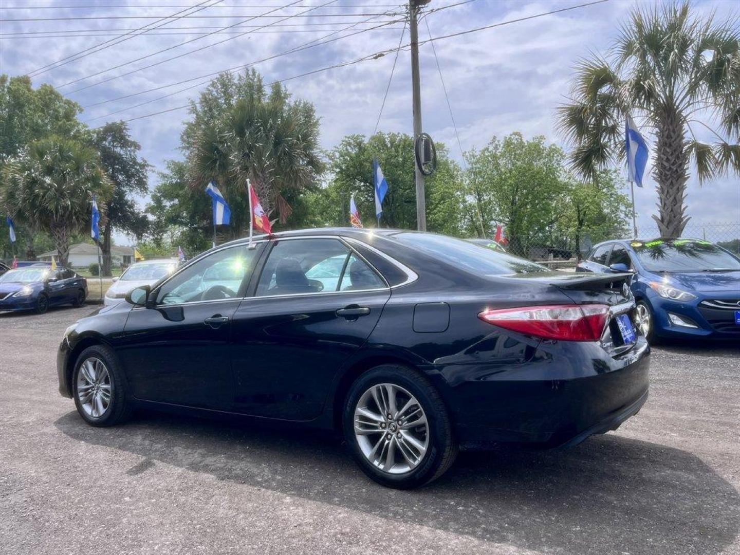 2017 Black /Black Toyota Camry (4T1BF1FK6HU) with an 2.5l I-4 SFI Dohc VVT-I 2 engine, Automatic transmission, located at 745 East Steele Rd., West Columbia, SC, 29170, (803) 755-9148, 33.927212, -81.148483 - Special Internet Price! 2017 Toyota Camry with AM/FM radio, Bluetooth, Backup camera, Navigation, Cruise control, Keyless entry, Powered driver seat, Leather interior, Powered windows, Powered door locks, Plus more! - Photo#5