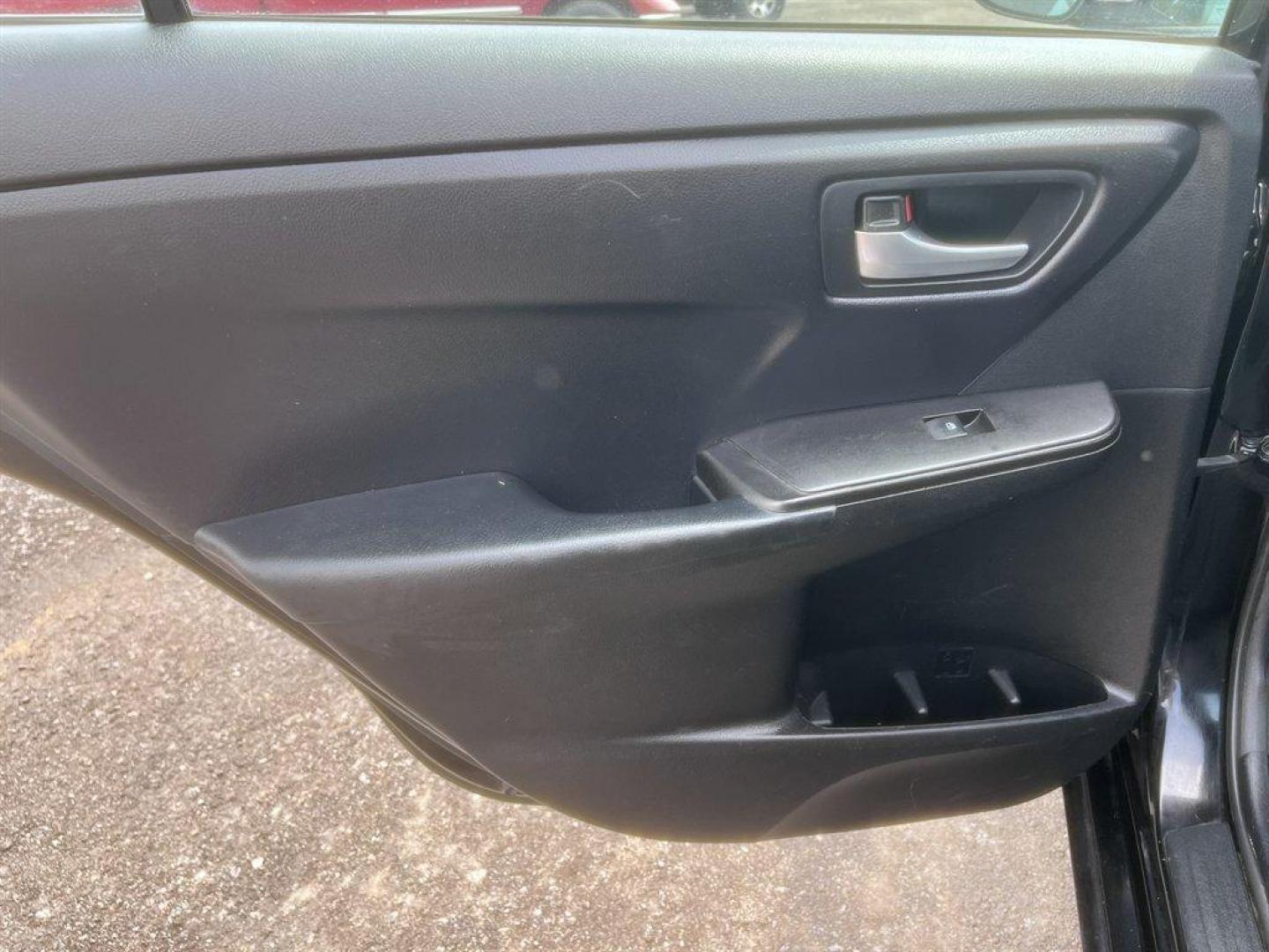 2017 Black /Black Toyota Camry (4T1BF1FK6HU) with an 2.5l I-4 SFI Dohc VVT-I 2 engine, Automatic transmission, located at 745 East Steele Rd., West Columbia, SC, 29170, (803) 755-9148, 33.927212, -81.148483 - Special Internet Price! 2017 Toyota Camry with AM/FM radio, Bluetooth, Backup camera, Navigation, Cruise control, Keyless entry, Powered driver seat, Leather interior, Powered windows, Powered door locks, Plus more! - Photo#20