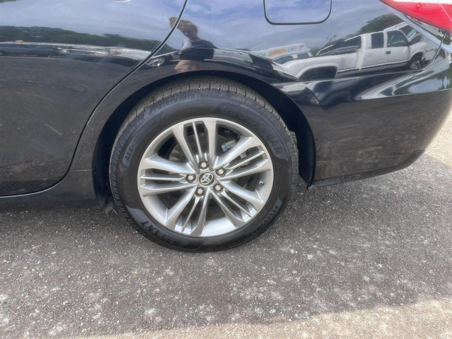 2017 Black /Black Toyota Camry (4T1BF1FK6HU) with an 2.5l I-4 SFI Dohc VVT-I 2 engine, Automatic transmission, located at 745 East Steele Rd., West Columbia, SC, 29170, (803) 755-9148, 33.927212, -81.148483 - Special Internet Price! 2017 Toyota Camry with AM/FM radio, Bluetooth, Backup camera, Navigation, Cruise control, Keyless entry, Powered driver seat, Leather interior, Powered windows, Powered door locks, Plus more! - Photo#29