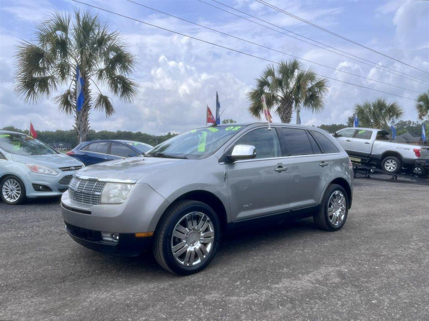 2008 Silver /Grey Lincoln MKX (2LMDU68C28B) with an 3.5l V6 SFI Dohc 24v 3.5l engine, Automatic transmission, located at 745 East Steele Rd., West Columbia, SC, 29170, (803) 755-9148, 33.927212, -81.148483 - Special Internet Price! 2008 Lincoln MKX with AM/FM radio, Backup camera, Navigation, Sunroof, Leather interior, Powered front seats, Powered liftgate, Powered windows, Powered door locks, Plus more! - Photo#0