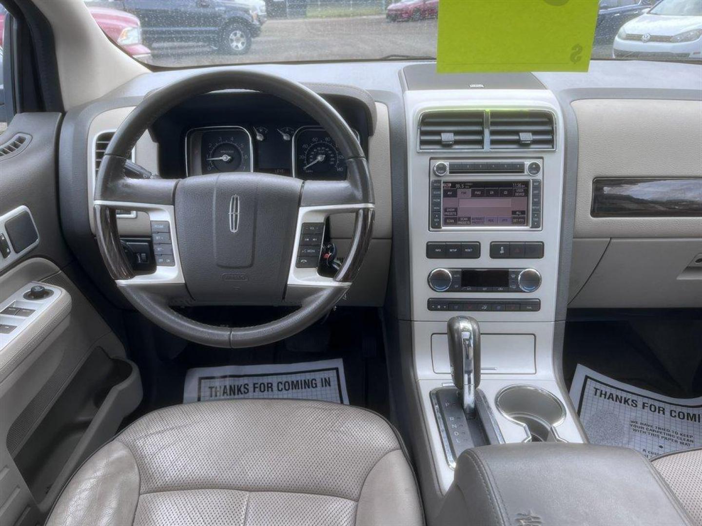 2008 Silver /Grey Lincoln MKX (2LMDU68C28B) with an 3.5l V6 SFI Dohc 24v 3.5l engine, Automatic transmission, located at 745 East Steele Rd., West Columbia, SC, 29170, (803) 755-9148, 33.927212, -81.148483 - Special Internet Price! 2008 Lincoln MKX with AM/FM radio, Backup camera, Navigation, Sunroof, Leather interior, Powered front seats, Powered liftgate, Powered windows, Powered door locks, Plus more! - Photo#6