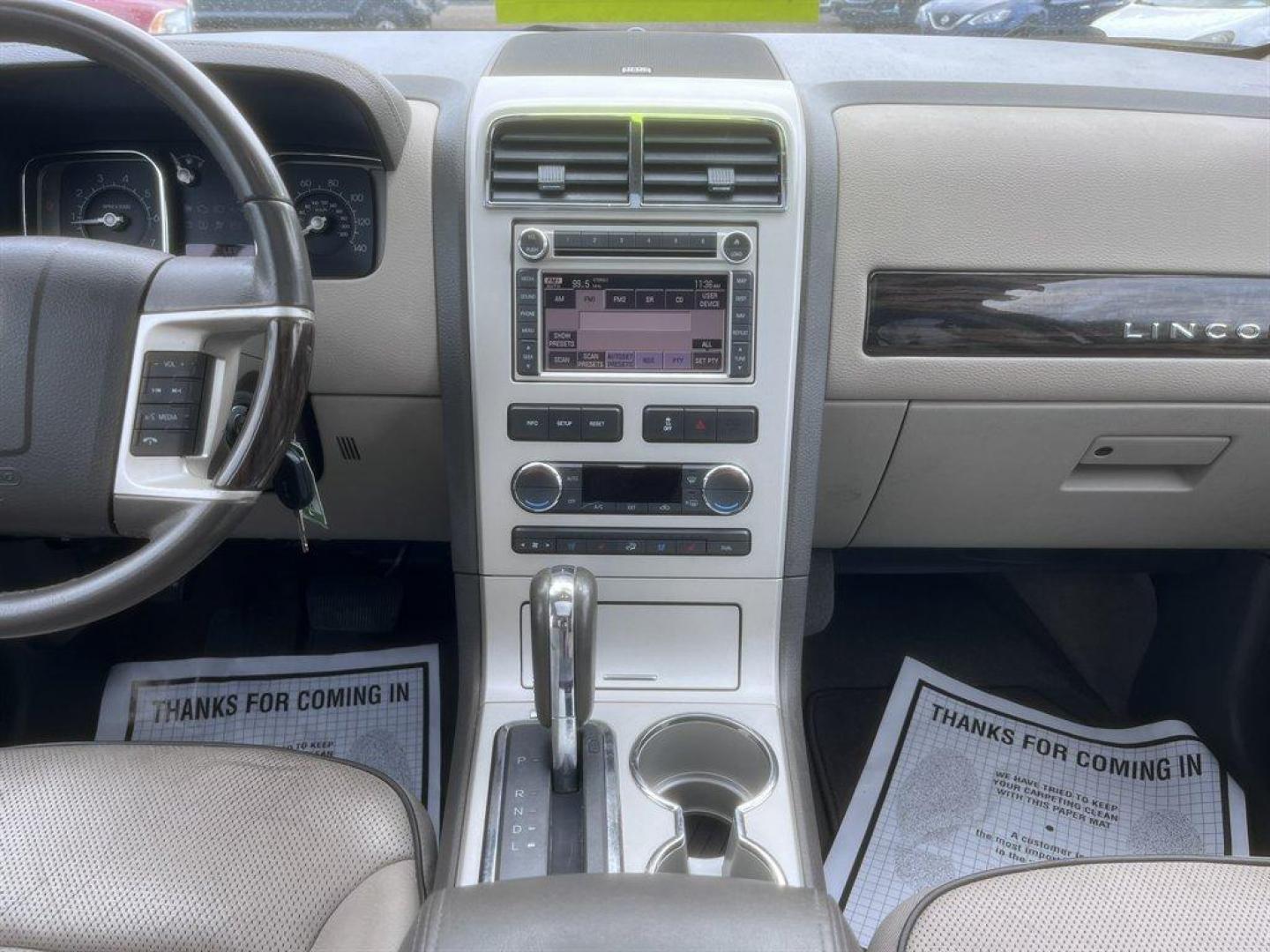2008 Silver /Grey Lincoln MKX (2LMDU68C28B) with an 3.5l V6 SFI Dohc 24v 3.5l engine, Automatic transmission, located at 745 East Steele Rd., West Columbia, SC, 29170, (803) 755-9148, 33.927212, -81.148483 - Special Internet Price! 2008 Lincoln MKX with AM/FM radio, Backup camera, Navigation, Sunroof, Leather interior, Powered front seats, Powered liftgate, Powered windows, Powered door locks, Plus more! - Photo#11