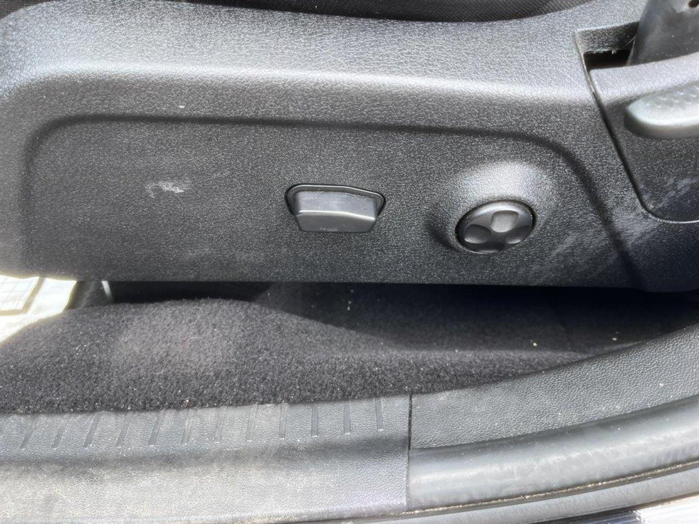 2015 Black /Black Dodge Journey (3C4PDDBG3FT) with an 3.6l V6 MPI Dohc VVT Flex engine, Automatic transmission, located at 745 East Steele Rd., West Columbia, SC, 29170, (803) 755-9148, 33.927212, -81.148483 - Special Internet Price! 2015 Dodge Journey with AM/FM radio, Cruise control, Backup camera, Sunroof, Cloth interior, Powered windows, Powered door locks, Plus more! - Photo#20