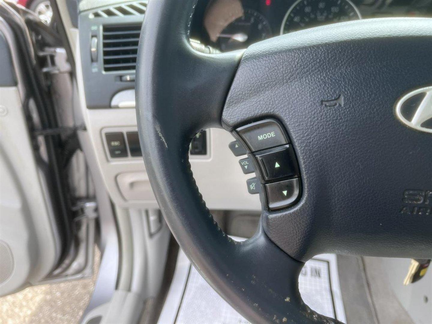 2008 Grey /Grey Hyundai Sonata (5NPEU46F48H) with an 3.3l V6 MPI Dohc 3.3l engine, Automatic transmission, located at 745 East Steele Rd., West Columbia, SC, 29170, (803) 755-9148, 33.927212, -81.148483 - Special Internet Price! 2008 Hyundai Sonata with AM/FM radio, Cruise control, Sunroof, Powered driver seat, Leather interior, Powered windows, Powered door locks, Plus more! - Photo#8