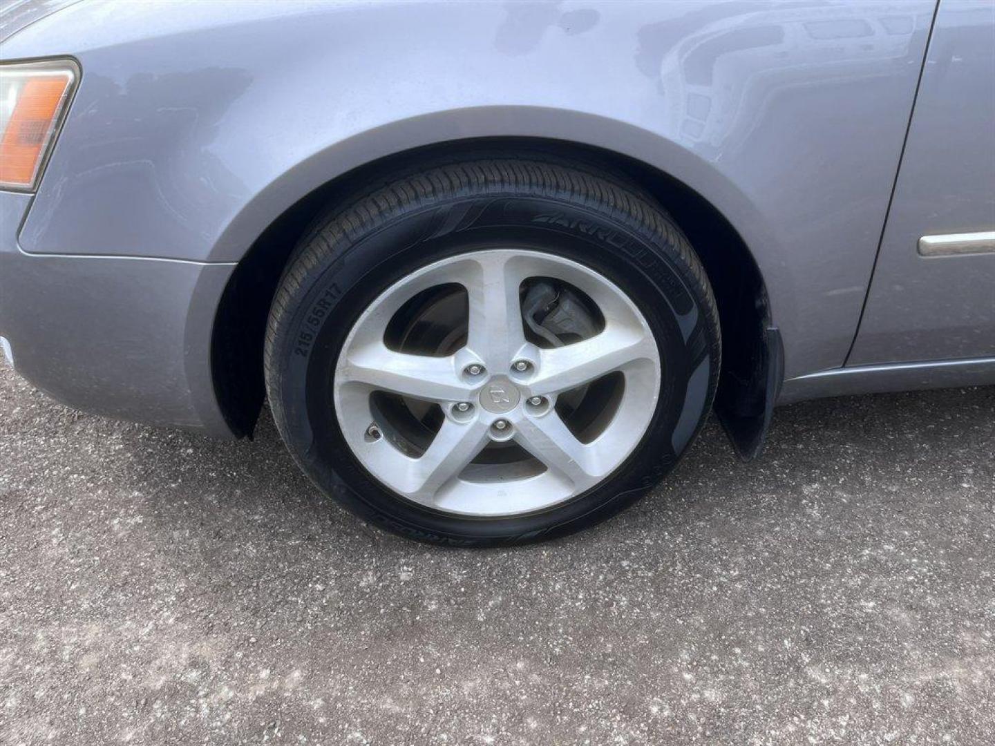 2008 Grey /Grey Hyundai Sonata (5NPEU46F48H) with an 3.3l V6 MPI Dohc 3.3l engine, Automatic transmission, located at 745 East Steele Rd., West Columbia, SC, 29170, (803) 755-9148, 33.927212, -81.148483 - Special Internet Price! 2008 Hyundai Sonata with AM/FM radio, Cruise control, Sunroof, Powered driver seat, Leather interior, Powered windows, Powered door locks, Plus more! - Photo#33