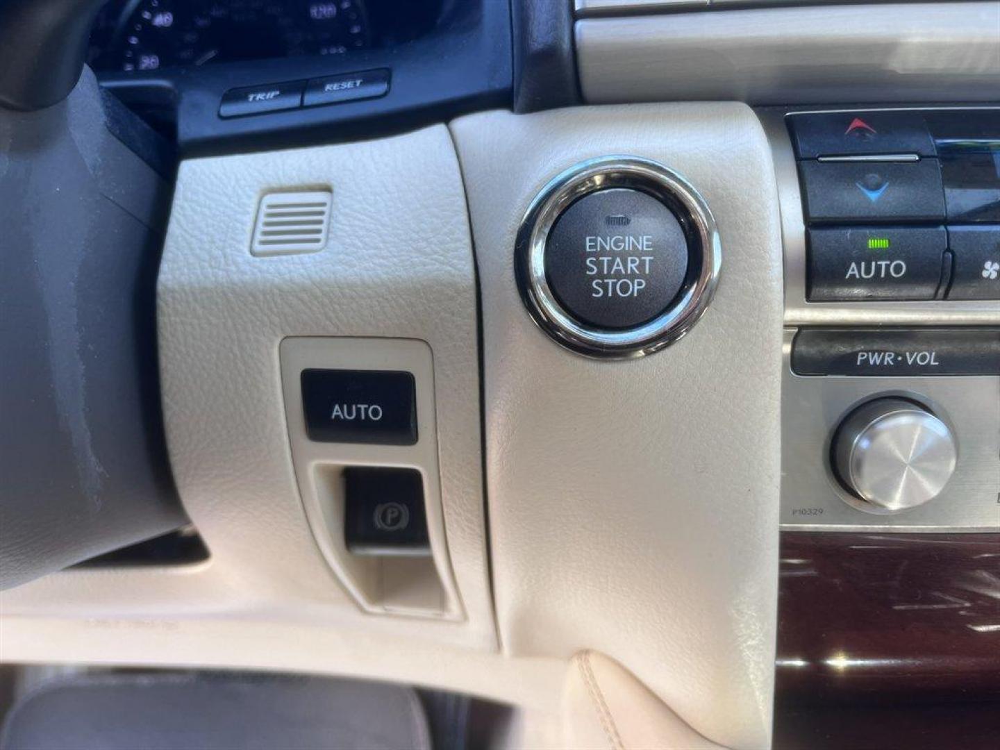 2013 Black /Tan Lexus LS 460 (JTHBL5EF9D5) with an 4.6l V8 SFI Dohc VVT-I 4. engine, Automatic transmission, located at 745 East Steele Rd., West Columbia, SC, 29170, (803) 755-9148, 33.927212, -81.148483 - Special Internet Price! 2013 Lexus LS with AM/FM radio, Backup camera, Navigation, Sunroof, Push to start, Keyless entry, Powered front seats, Heating and cooling front seats, Leather interior, Powered windows, Powered door locks, Plus more! - Photo#12