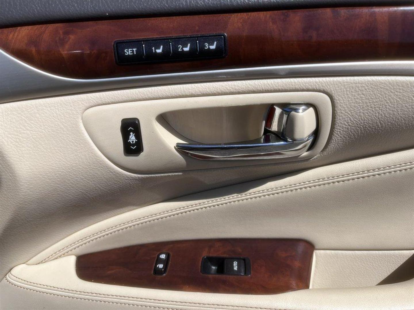 2013 Black /Tan Lexus LS 460 (JTHBL5EF9D5) with an 4.6l V8 SFI Dohc VVT-I 4. engine, Automatic transmission, located at 745 East Steele Rd., West Columbia, SC, 29170, (803) 755-9148, 33.927212, -81.148483 - Special Internet Price! 2013 Lexus LS with AM/FM radio, Backup camera, Navigation, Sunroof, Push to start, Keyless entry, Powered front seats, Heating and cooling front seats, Leather interior, Powered windows, Powered door locks, Plus more! - Photo#31