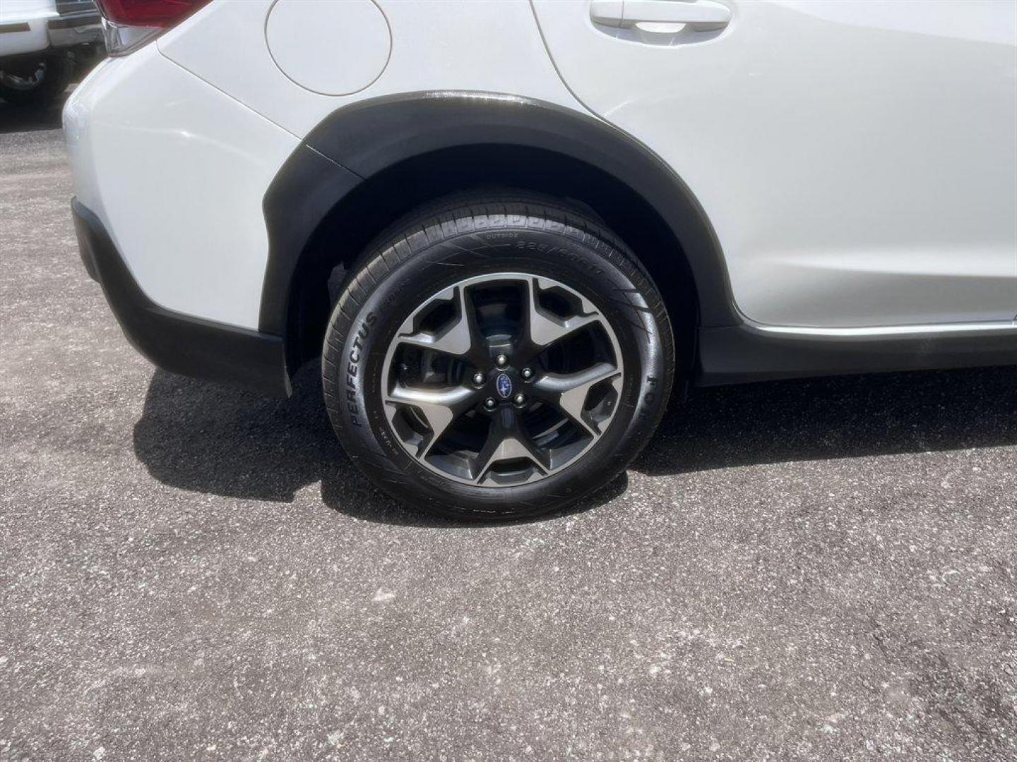 2019 White /Black Subaru Crosstrek (JF2GTACCXK9) with an 2.0l H-4 DI Dohc 2.0l engine, Manual transmission, located at 745 East Steele Rd., West Columbia, SC, 29170, (803) 755-9148, 33.927212, -81.148483 - Special Internet Price! 2019 Subaru Crosstrek - Photo#31