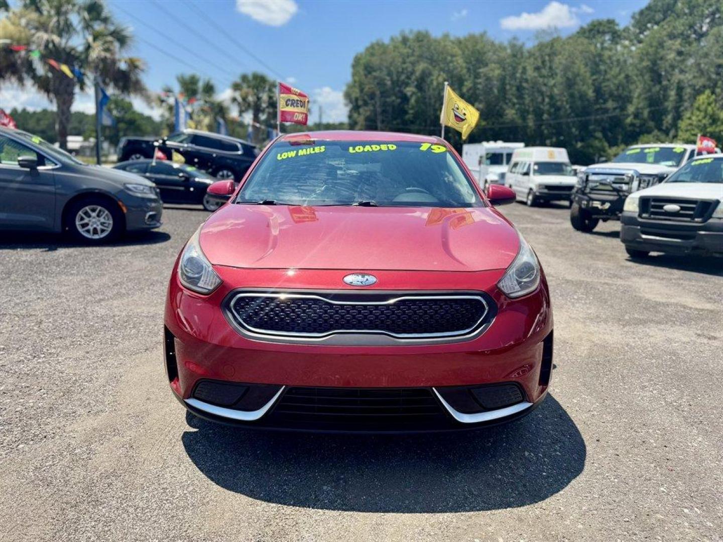 2019 Red /Black Kia Niro (KNDCB3LC2K5) with an 1.6l I-4 DI Dohc Hybrid 1 engine, Automatic transmission, located at 745 East Steele Rd., West Columbia, SC, 29170, (803) 755-9148, 33.927212, -81.148483 - Special Internet Price! 2019 Kia Niro with AM/FM radio, Backup camera, Bluetooth, Cruise control, Cloth interior, Powered windows, Powered door locks, Plus more! - Photo#1