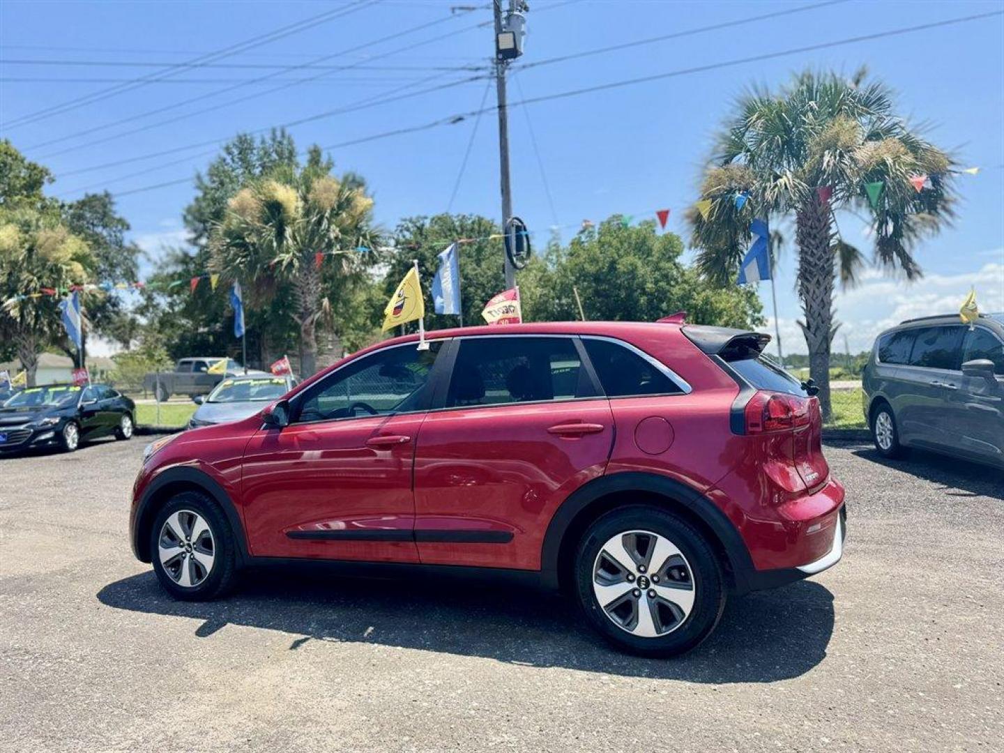 2019 Red /Black Kia Niro (KNDCB3LC2K5) with an 1.6l I-4 DI Dohc Hybrid 1 engine, Automatic transmission, located at 745 East Steele Rd., West Columbia, SC, 29170, (803) 755-9148, 33.927212, -81.148483 - Special Internet Price! 2019 Kia Niro with AM/FM radio, Backup camera, Bluetooth, Cruise control, Cloth interior, Powered windows, Powered door locks, Plus more! - Photo#5