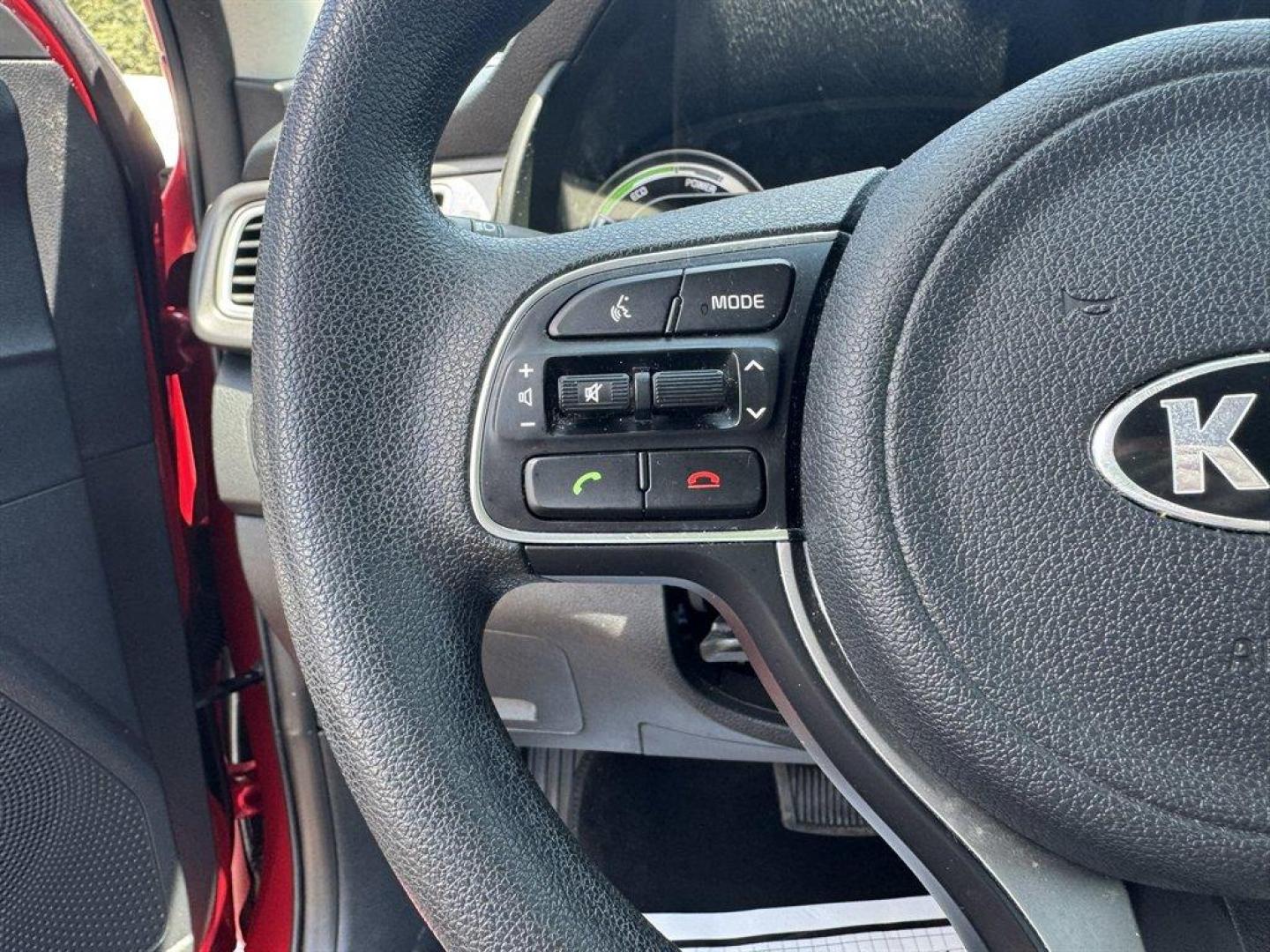 2019 Red /Black Kia Niro (KNDCB3LC2K5) with an 1.6l I-4 DI Dohc Hybrid 1 engine, Automatic transmission, located at 745 East Steele Rd., West Columbia, SC, 29170, (803) 755-9148, 33.927212, -81.148483 - Special Internet Price! 2019 Kia Niro with AM/FM radio, Backup camera, Bluetooth, Cruise control, Cloth interior, Powered windows, Powered door locks, Plus more! - Photo#8