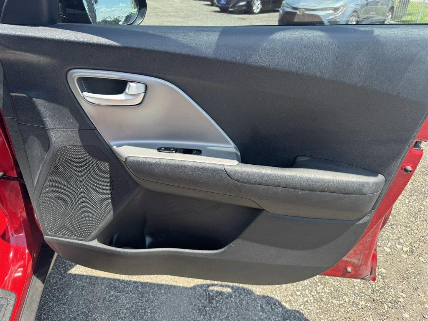 2019 Red /Black Kia Niro (KNDCB3LC2K5) with an 1.6l I-4 DI Dohc Hybrid 1 engine, Automatic transmission, located at 745 East Steele Rd., West Columbia, SC, 29170, (803) 755-9148, 33.927212, -81.148483 - Special Internet Price! 2019 Kia Niro with AM/FM radio, Backup camera, Bluetooth, Cruise control, Cloth interior, Powered windows, Powered door locks, Plus more! - Photo#27