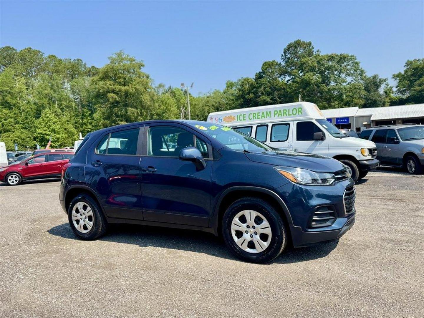 2018 Blue /Black Chevrolet Trax (3GNCJKSB5JL) with an 1.4l I-4 MFI Dohc T/C 1.4 engine, Automatic transmission, located at 745 East Steele Rd., West Columbia, SC, 29170, (803) 755-9148, 33.927212, -81.148483 - Special Internet Price! 2018 Chevrolet Trax with AM/FM radio, Backup camera, Cruise control, Cloth interior, Powered windows, Powered door locks, Plus more! - Photo#2
