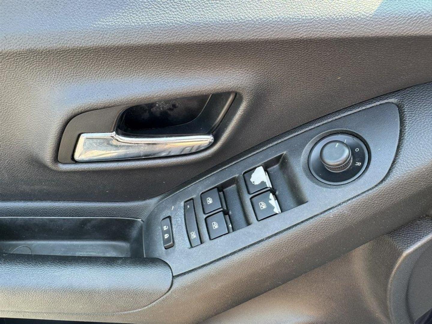 2018 Blue /Black Chevrolet Trax (3GNCJKSB5JL) with an 1.4l I-4 MFI Dohc T/C 1.4 engine, Automatic transmission, located at 745 East Steele Rd., West Columbia, SC, 29170, (803) 755-9148, 33.927212, -81.148483 - Special Internet Price! 2018 Chevrolet Trax with AM/FM radio, Backup camera, Cruise control, Cloth interior, Powered windows, Powered door locks, Plus more! - Photo#17