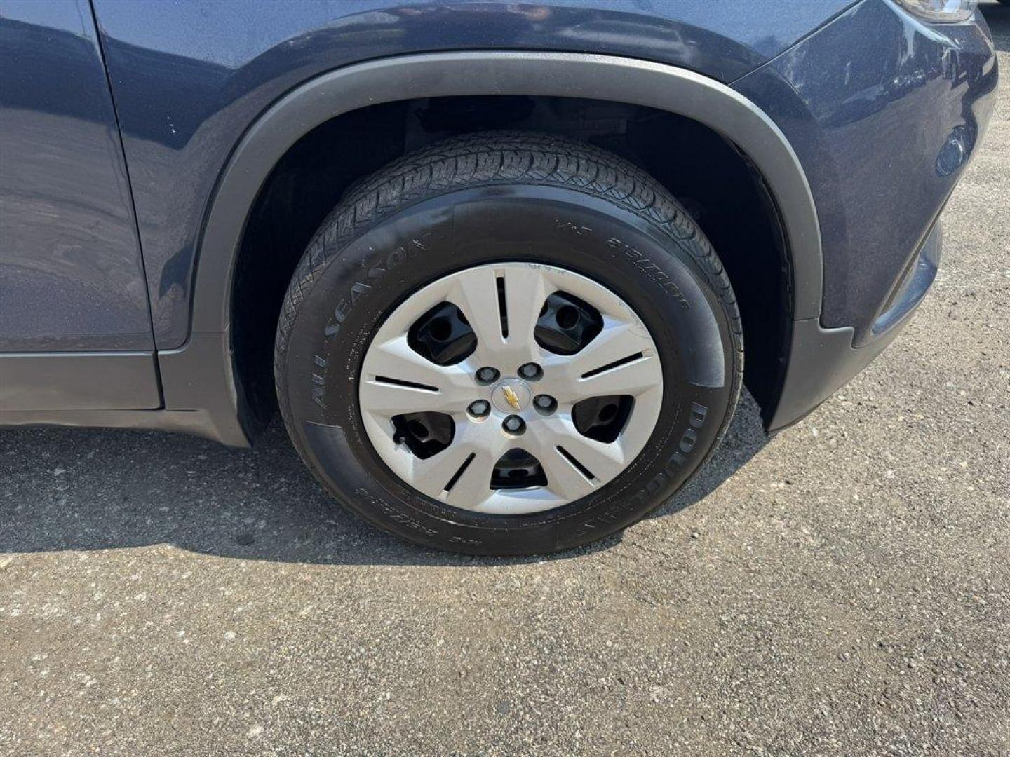 2018 Blue /Black Chevrolet Trax (3GNCJKSB5JL) with an 1.4l I-4 MFI Dohc T/C 1.4 engine, Automatic transmission, located at 745 East Steele Rd., West Columbia, SC, 29170, (803) 755-9148, 33.927212, -81.148483 - Special Internet Price! 2018 Chevrolet Trax with AM/FM radio, Backup camera, Cruise control, Cloth interior, Powered windows, Powered door locks, Plus more! - Photo#26