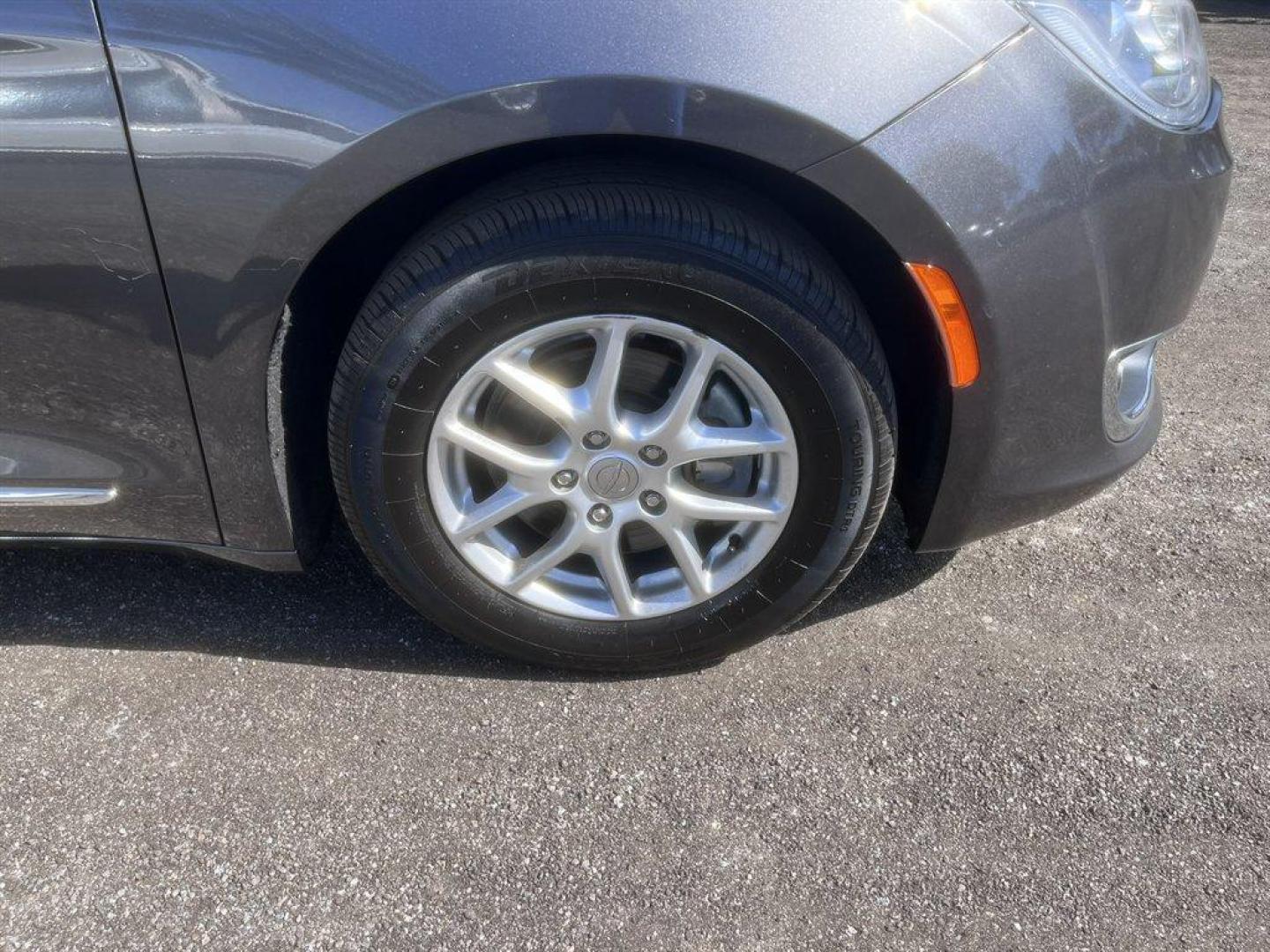 2020 Grey /Grey Chrysler Pacifica (2C4RC1BG4LR) with an 3.6l V6 MPI Dohc 3.6l engine, Automatic transmission, located at 745 East Steele Rd., West Columbia, SC, 29170, (803) 755-9148, 33.927212, -81.148483 - Special Internet Price! 2020 Chrysler Pacifica with AM/FM radio, Bluetooth, Backup camera, Push to start, Keyless entry, Cruice control, 3rd row seating, Rear power sliding doors, Powered liftgate, Powered windows, Powered door locks, Plus more! - Photo#29