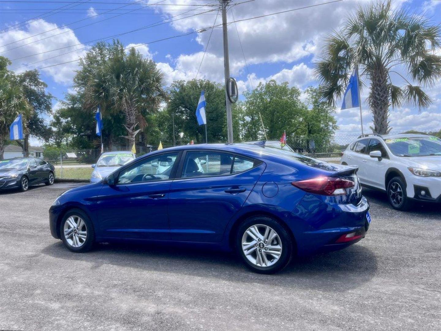 2020 Blue /Grey Hyundai Elantra (5NPD84LF9LH) with an 2.0l I-4 MPI Dohc 2.0l engine, Automatic transmission, located at 745 East Steele Rd., West Columbia, SC, 29170, (803) 755-9148, 33.927212, -81.148483 - Special Internet Price! 2020 Hyundai Elantra with AM/FM radio, Backup camera, Cruise control, Cloth interior, Powered windows, Powered door locks, Plus more! - Photo#5