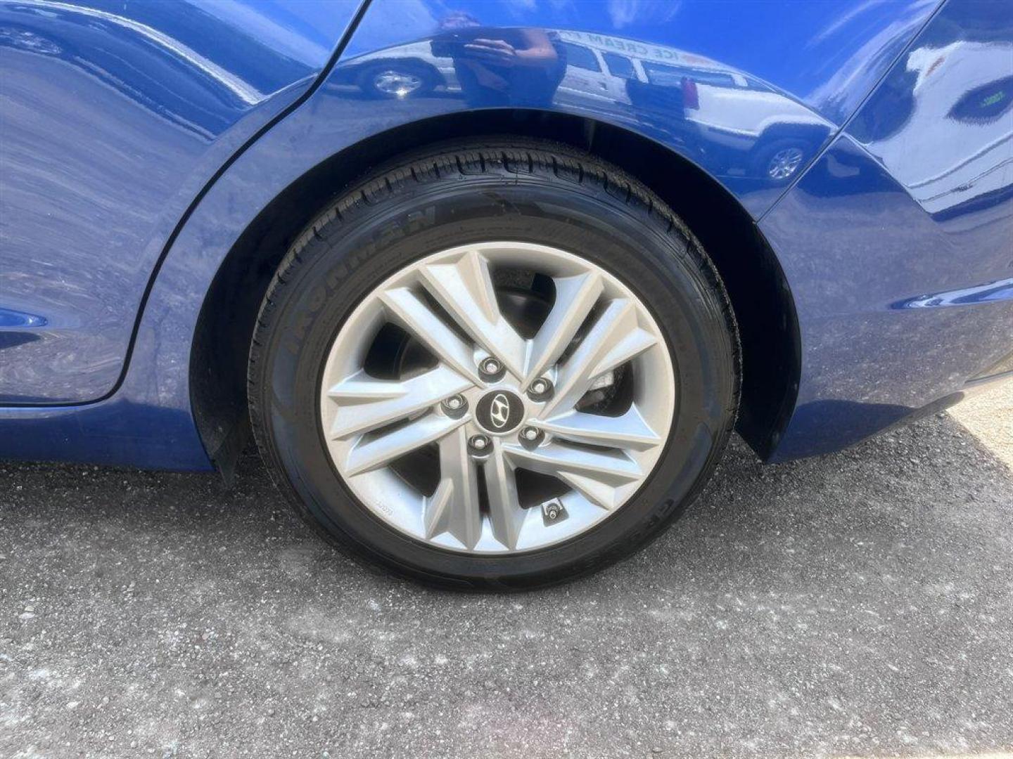 2020 Blue /Grey Hyundai Elantra (5NPD84LF9LH) with an 2.0l I-4 MPI Dohc 2.0l engine, Automatic transmission, located at 745 East Steele Rd., West Columbia, SC, 29170, (803) 755-9148, 33.927212, -81.148483 - Special Internet Price! 2020 Hyundai Elantra with AM/FM radio, Backup camera, Cruise control, Cloth interior, Powered windows, Powered door locks, Plus more! - Photo#28
