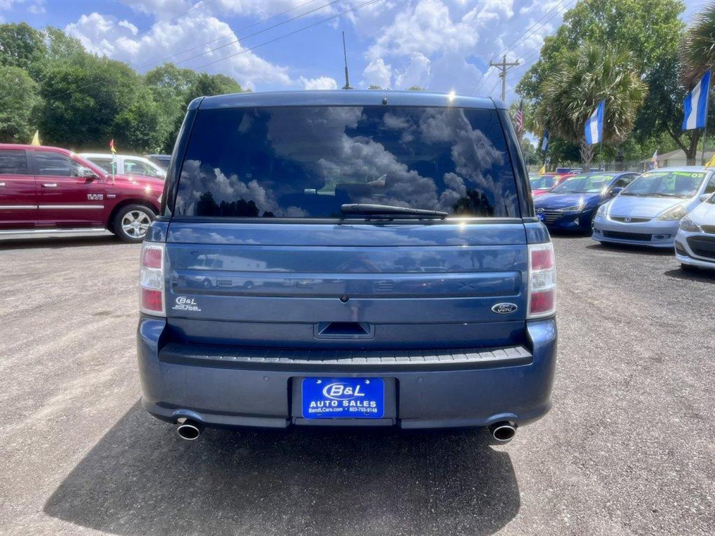 2018 Blue /Taupe Ford Flex (2FMGK5B85JB) with an 3.5l V6 Smpi TI-VCT 3.5l engine, Automatic transmission, located at 745 East Steele Rd., West Columbia, SC, 29170, (803) 755-9148, 33.927212, -81.148483 - Special Internet Price! 2018 Ford Flex - Photo#4