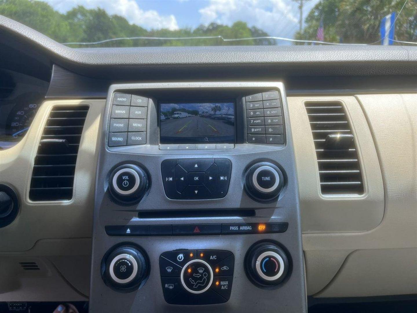 2018 Blue /Taupe Ford Flex (2FMGK5B85JB) with an 3.5l V6 Smpi TI-VCT 3.5l engine, Automatic transmission, located at 745 East Steele Rd., West Columbia, SC, 29170, (803) 755-9148, 33.927212, -81.148483 - Special Internet Price! 2018 Ford Flex - Photo#13