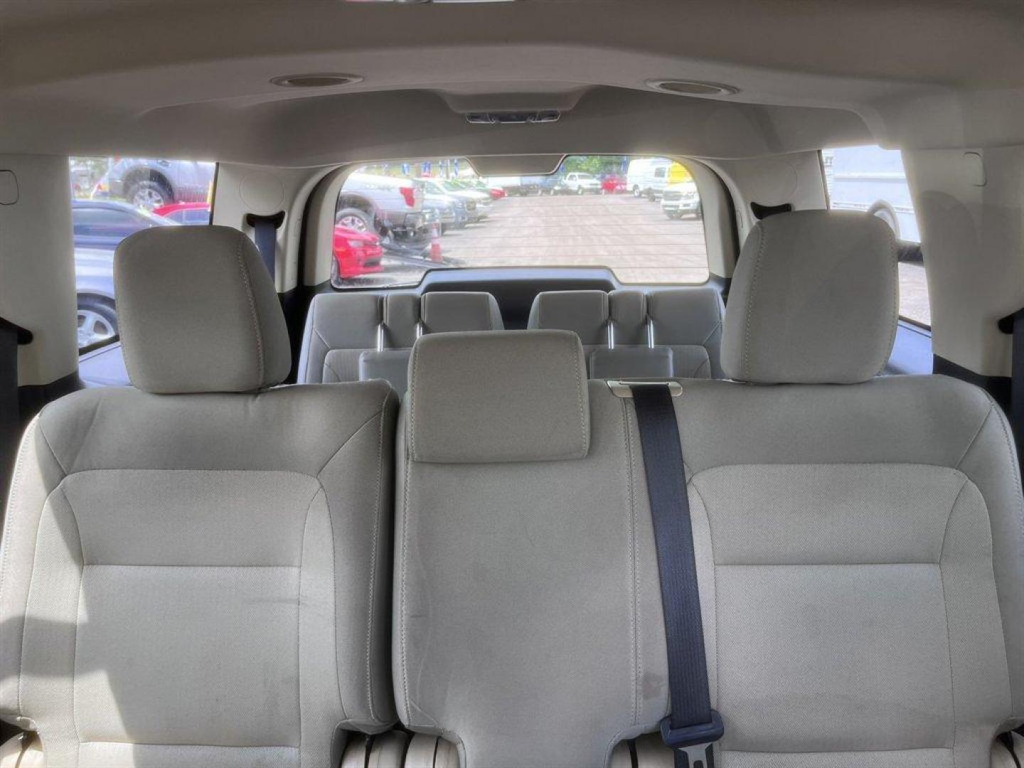 2018 Blue /Taupe Ford Flex (2FMGK5B85JB) with an 3.5l V6 Smpi TI-VCT 3.5l engine, Automatic transmission, located at 745 East Steele Rd., West Columbia, SC, 29170, (803) 755-9148, 33.927212, -81.148483 - Special Internet Price! 2018 Ford Flex - Photo#25