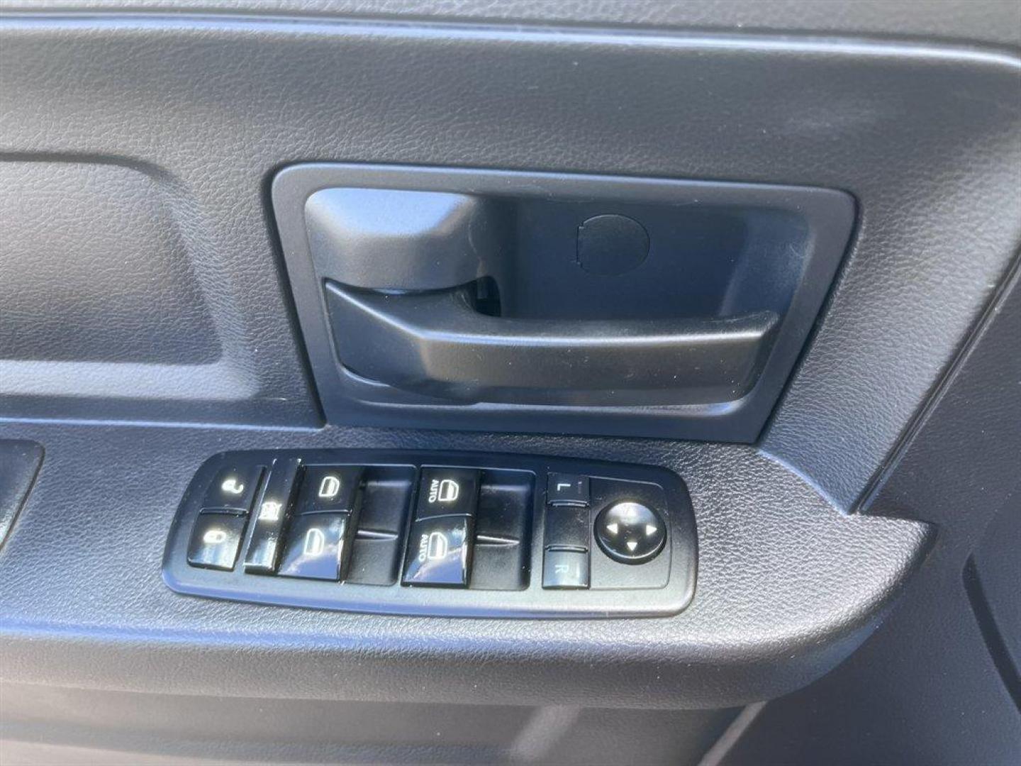 2015 Black /Grey Ram 1500 (1C6RR6FTXFS) with an 5.7l V8 Smpi Hemi 5.7l engine, Automatic transmission, located at 745 East Steele Rd., West Columbia, SC, 29170, (803) 755-9148, 33.927212, -81.148483 - Special Internet Price! 2015 Ram 1500 with AM/FM radio, Backup camera, Cruise control, Keyless entry, Cloth interior, Powered windows, Powered door locks, Plus more! - Photo#19