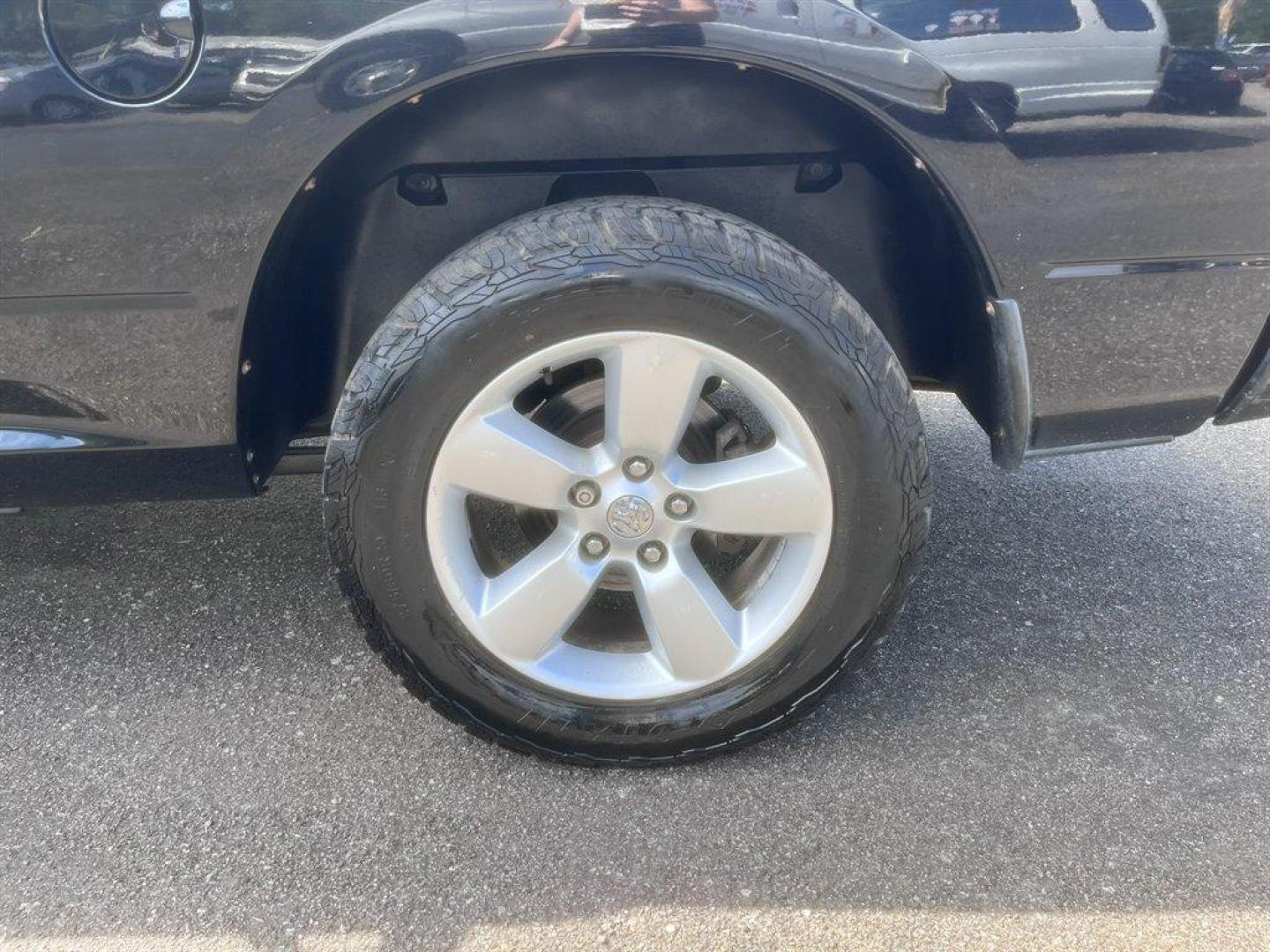 2015 Black /Grey Ram 1500 (1C6RR6FTXFS) with an 5.7l V8 Smpi Hemi 5.7l engine, Automatic transmission, located at 745 East Steele Rd., West Columbia, SC, 29170, (803) 755-9148, 33.927212, -81.148483 - Special Internet Price! 2015 Ram 1500 with AM/FM radio, Backup camera, Cruise control, Keyless entry, Cloth interior, Powered windows, Powered door locks, Plus more! - Photo#32