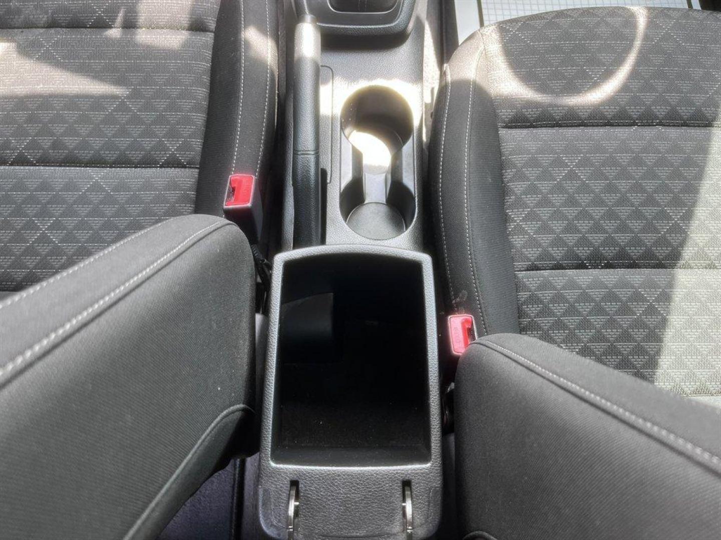 2021 Red /Black Kia Rio (3KPA24ADXME) with an 1.6l I-4 DI Dohc Cvvt 1.6 engine, Automatic transmission, located at 745 East Steele Rd., West Columbia, SC, 29170, (803) 755-9148, 33.927212, -81.148483 - Special Internet Price! 2021 Kia Rio with AM/FM radio, Cruise control, Backup camera, Cloth interior, Powered windows, Powered door locks, Plus more! - Photo#16