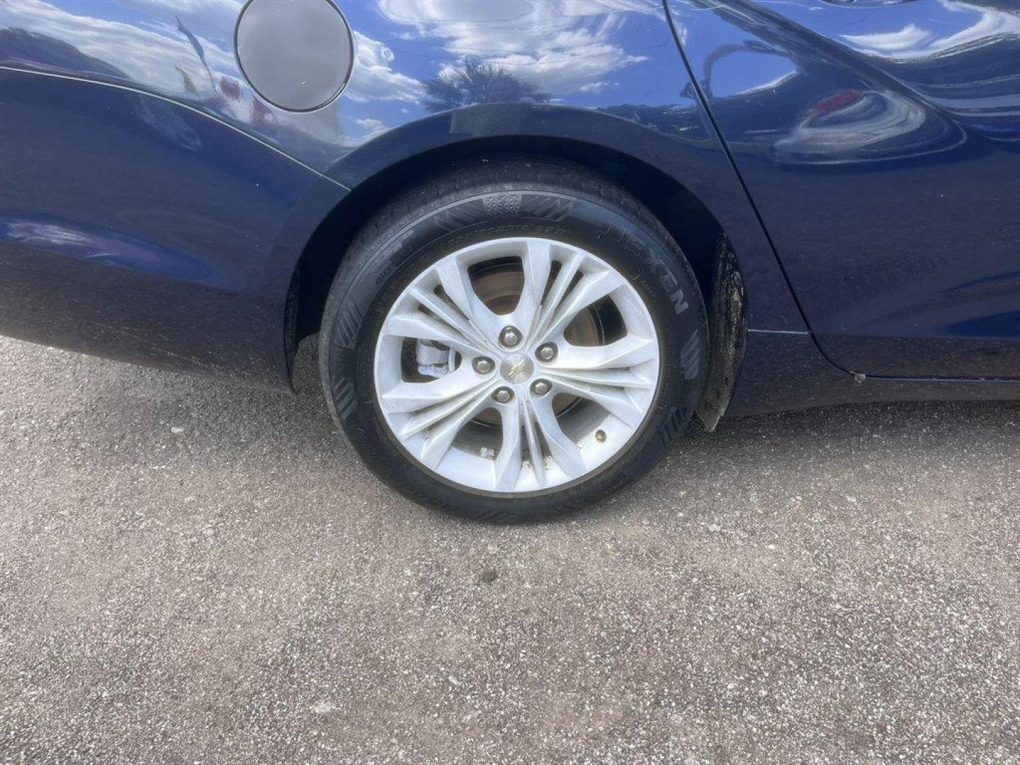 2015 Blue /Black Chevrolet Impala (1G1115SL9FU) with an 2.5l I-4 DI Dohc 2.5l engine, Automatic transmission, located at 745 East Steele Rd., West Columbia, SC, 29170, (803) 755-9148, 33.927212, -81.148483 - Special Internet Price! 2015 Chevrolet Impala with AM/FM radio, Backup camera, Keyless entry, Sunroof, Cruise control, Powered windows, Powered door locks, Plus more! - Photo#26