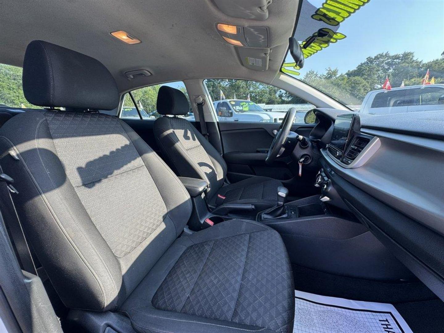 2021 White /Black Kia Rio (3KPA24ADXME) with an 1.6l I-4 DI Dohc Cvvt 1.6 engine, Automatic transmission, located at 745 East Steele Rd., West Columbia, SC, 29170, (803) 755-9148, 33.927212, -81.148483 - Special Internet Price! 2021 Kia Rio with AM/FM radio, Bluetooth, Keyless entry, Cloth interior, Powered windows, Powered door locks, Plus more! - Photo#25