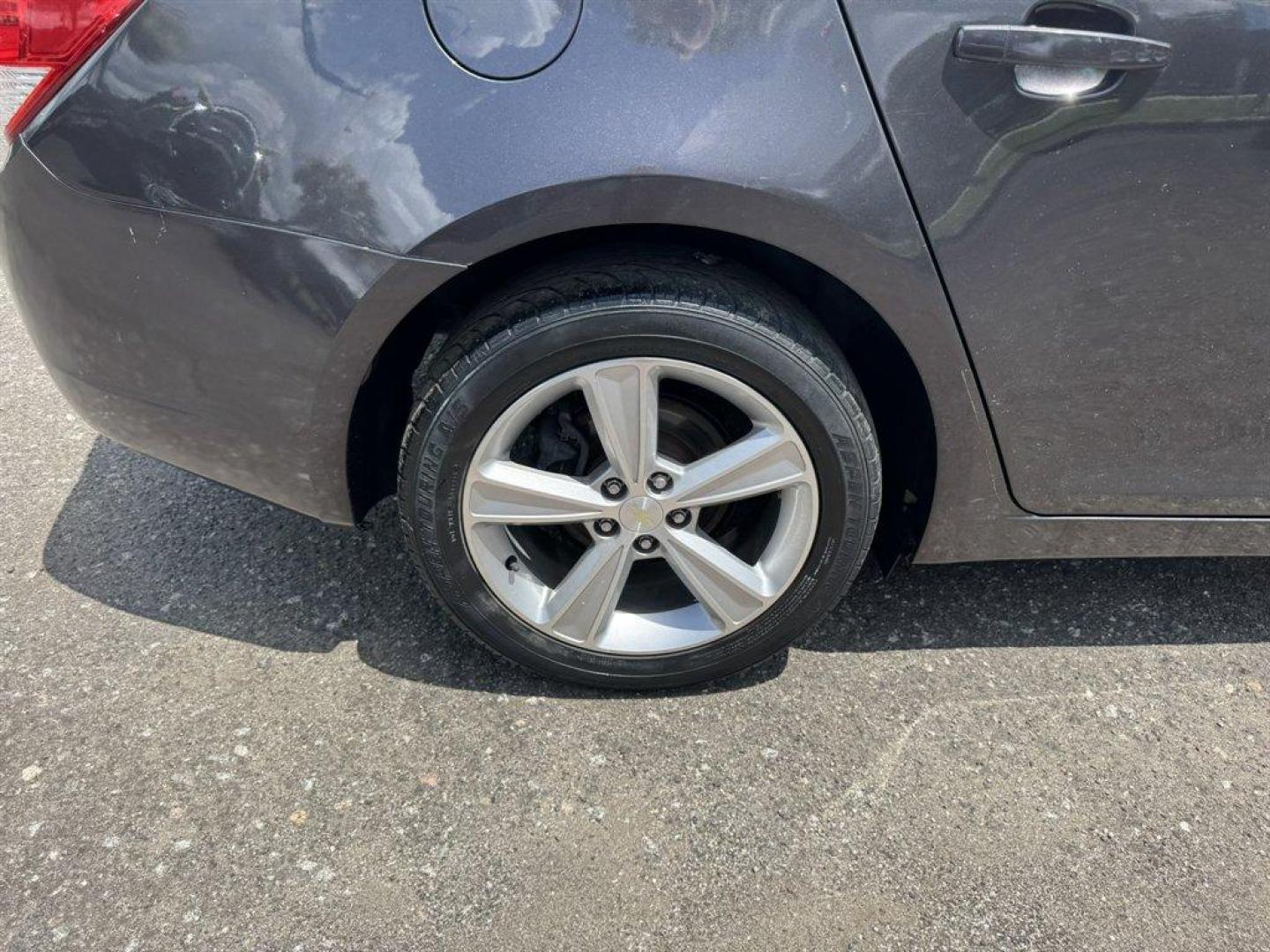 2015 Grey /Black Chevrolet Cruze (1G1PE5SB6F7) with an 1.4l I-4 MFI Dohc T/C 1.4 engine, Automatic transmission, located at 745 East Steele Rd., West Columbia, SC, 29170, (803) 755-9148, 33.927212, -81.148483 - Speacial Internet Price! 2015 Chevrolet Cruze with AM/FM radio, Cruise control, Leather interior, Keyless entry, Powered windows, Powered door locks, Plus more! - Photo#27