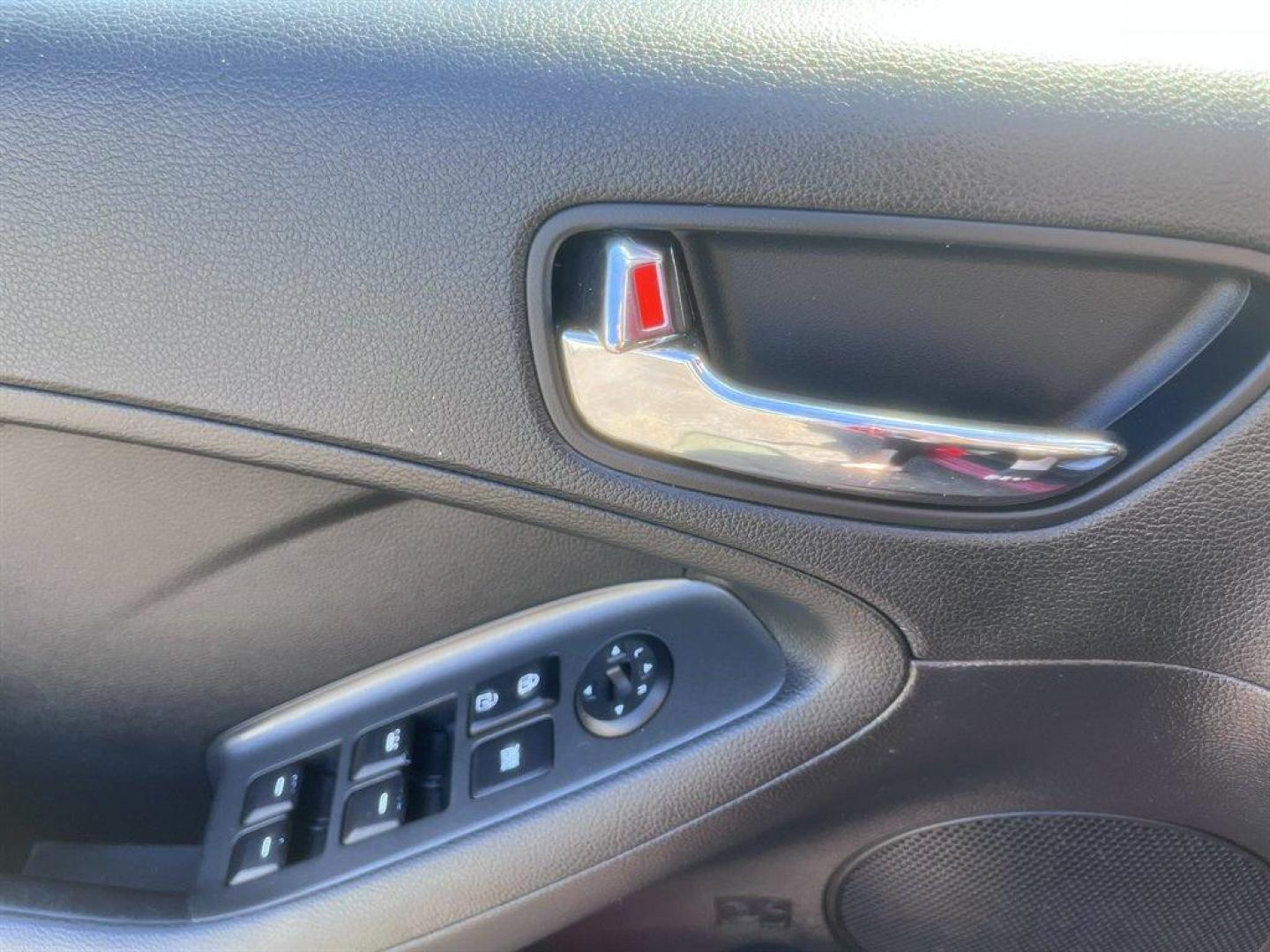 2016 Red /Black Kia Forte (KNAFK4A66G5) with an 1.8l I-4 MPI 1.8l engine, Automatic transmission, located at 745 East Steele Rd., West Columbia, SC, 29170, (803) 755-9148, 33.927212, -81.148483 - Special Internet Price! 2016 Kia Forte with AM/FM radio, Cruise control, Keyless entry, Cloth interior, Powered windows, Powered door locks, Plus more! - Photo#18