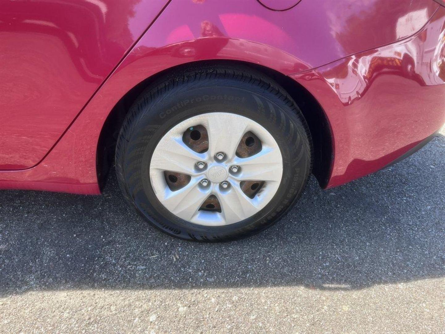 2016 Red /Black Kia Forte (KNAFK4A66G5) with an 1.8l I-4 MPI 1.8l engine, Automatic transmission, located at 745 East Steele Rd., West Columbia, SC, 29170, (803) 755-9148, 33.927212, -81.148483 - Special Internet Price! 2016 Kia Forte with AM/FM radio, Cruise control, Keyless entry, Cloth interior, Powered windows, Powered door locks, Plus more! - Photo#28