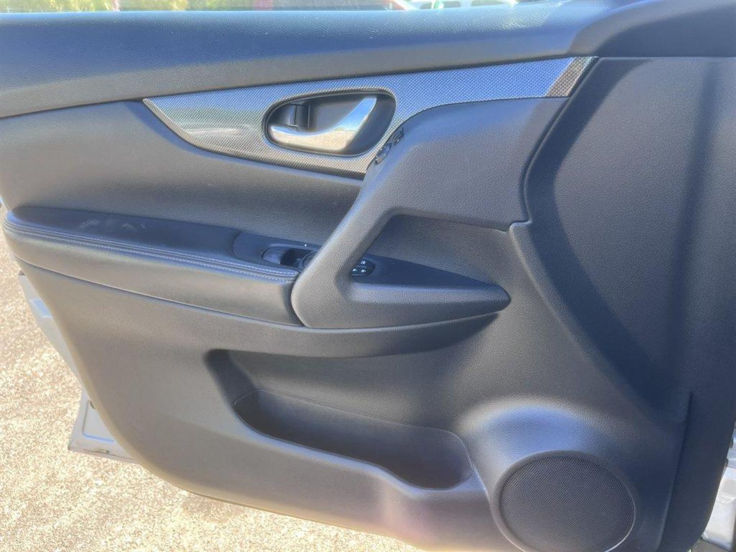 2015 Silver /Black Nissan Rogue (5N1AT2MT5FC) with an 2.5l I-4 MPI Dohc 2.5l engine, Automatic transmission, located at 745 East Steele Rd., West Columbia, SC, 29170, (803) 755-9148, 33.927212, -81.148483 - Special Internet Price! 2015 Nissan Rogue with AM/FM radio, Backup camera, Navigation, Push to start, Keyless entry, Cruise control, Panoramic sunroof, Leather interior, Heated front seats, Powered windows, Powered door locks, Plus more! - Photo#21