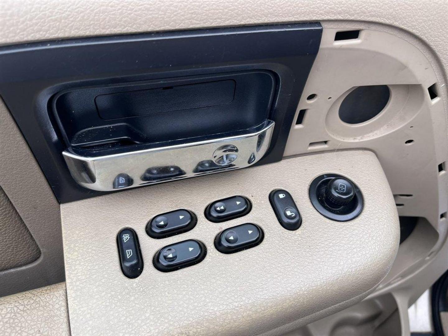 2004 Bronze /Taupe Ford F150 (1FTRW12W94K) with an 4.6l V8 EFI Sohc 4.6l engine, Automatic transmission, located at 745 East Steele Rd., West Columbia, SC, 29170, (803) 755-9148, 33.927212, -81.148483 - Special Internet Price! 2004 Ford F150 with AM/FM radio, Cruise control, Powered driver seat, Cloth interior, Powered door locks, Powered windows, Plus more! - Photo#18