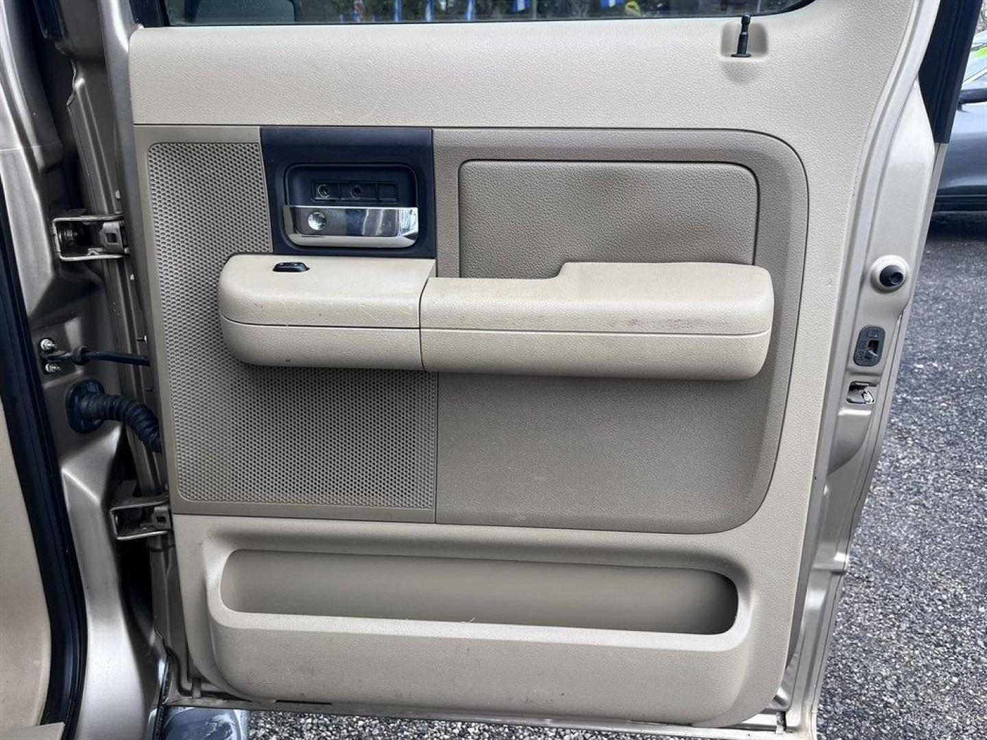 2004 Bronze /Taupe Ford F150 (1FTRW12W94K) with an 4.6l V8 EFI Sohc 4.6l engine, Automatic transmission, located at 745 East Steele Rd., West Columbia, SC, 29170, (803) 755-9148, 33.927212, -81.148483 - Special Internet Price! 2004 Ford F150 with AM/FM radio, Cruise control, Powered driver seat, Cloth interior, Powered door locks, Powered windows, Plus more! - Photo#23