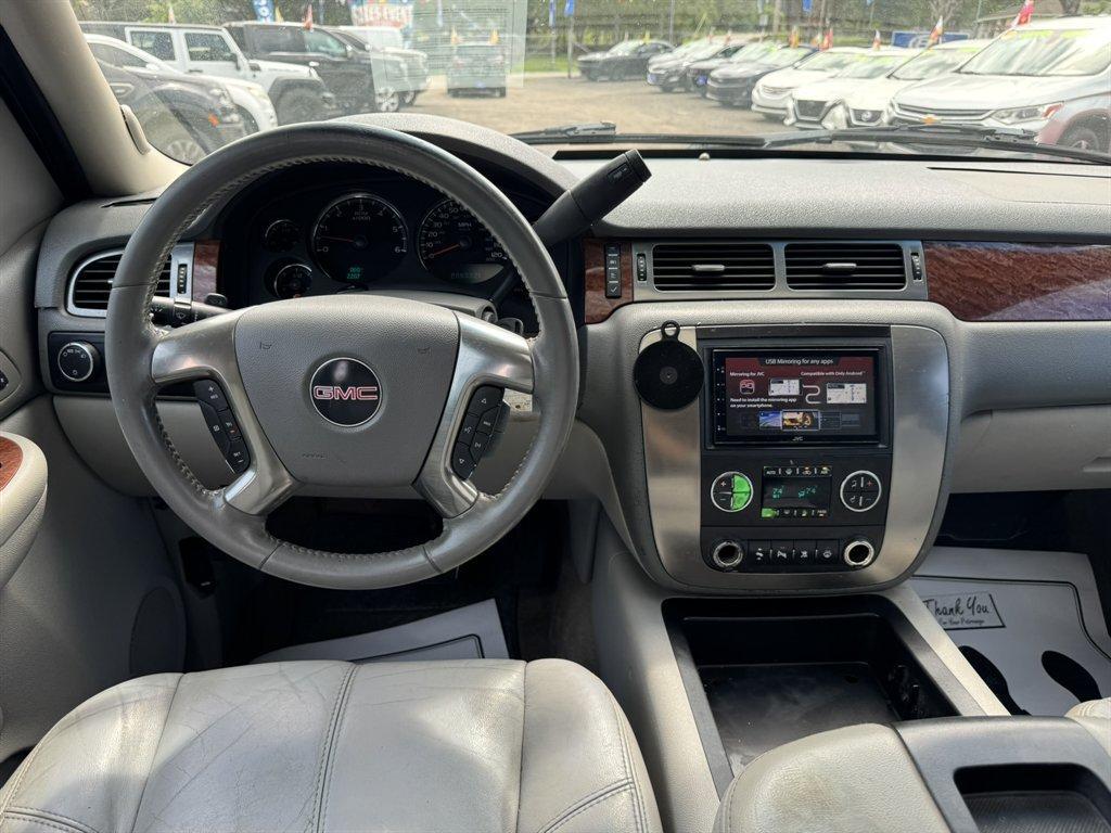 2007 Gold /Grey GMC Yukon (1GKFK13087J) with an 5.3l V8 SFI Flex 5.3l engine, Automatic transmission, located at 745 East Steele Rd., West Columbia, SC, 29170, (803) 755-9148, 33.927212, -81.148483 - Photo#6