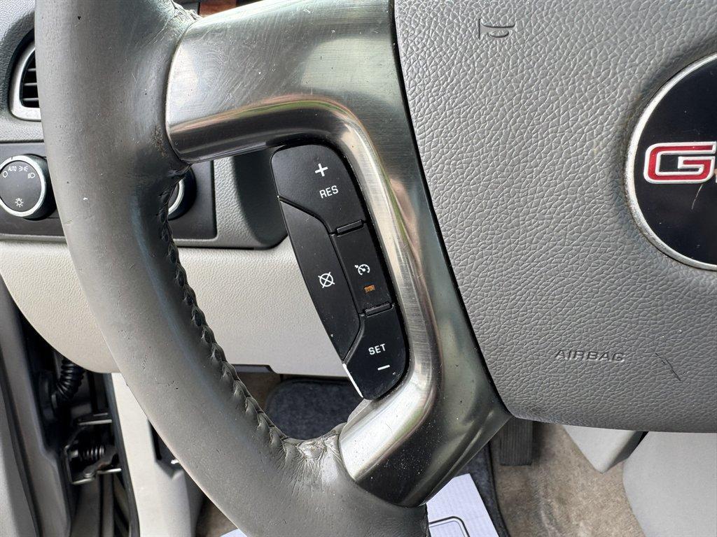 2007 Gold /Grey GMC Yukon (1GKFK13087J) with an 5.3l V8 SFI Flex 5.3l engine, Automatic transmission, located at 745 East Steele Rd., West Columbia, SC, 29170, (803) 755-9148, 33.927212, -81.148483 - Photo#8