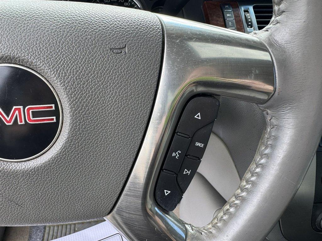 2007 Gold /Grey GMC Yukon (1GKFK13087J) with an 5.3l V8 SFI Flex 5.3l engine, Automatic transmission, located at 745 East Steele Rd., West Columbia, SC, 29170, (803) 755-9148, 33.927212, -81.148483 - Photo#9