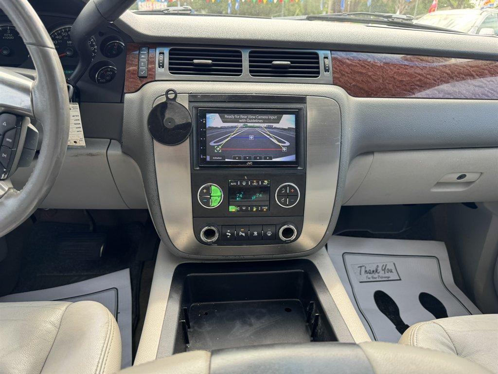 2007 Gold /Grey GMC Yukon (1GKFK13087J) with an 5.3l V8 SFI Flex 5.3l engine, Automatic transmission, located at 745 East Steele Rd., West Columbia, SC, 29170, (803) 755-9148, 33.927212, -81.148483 - Photo#11