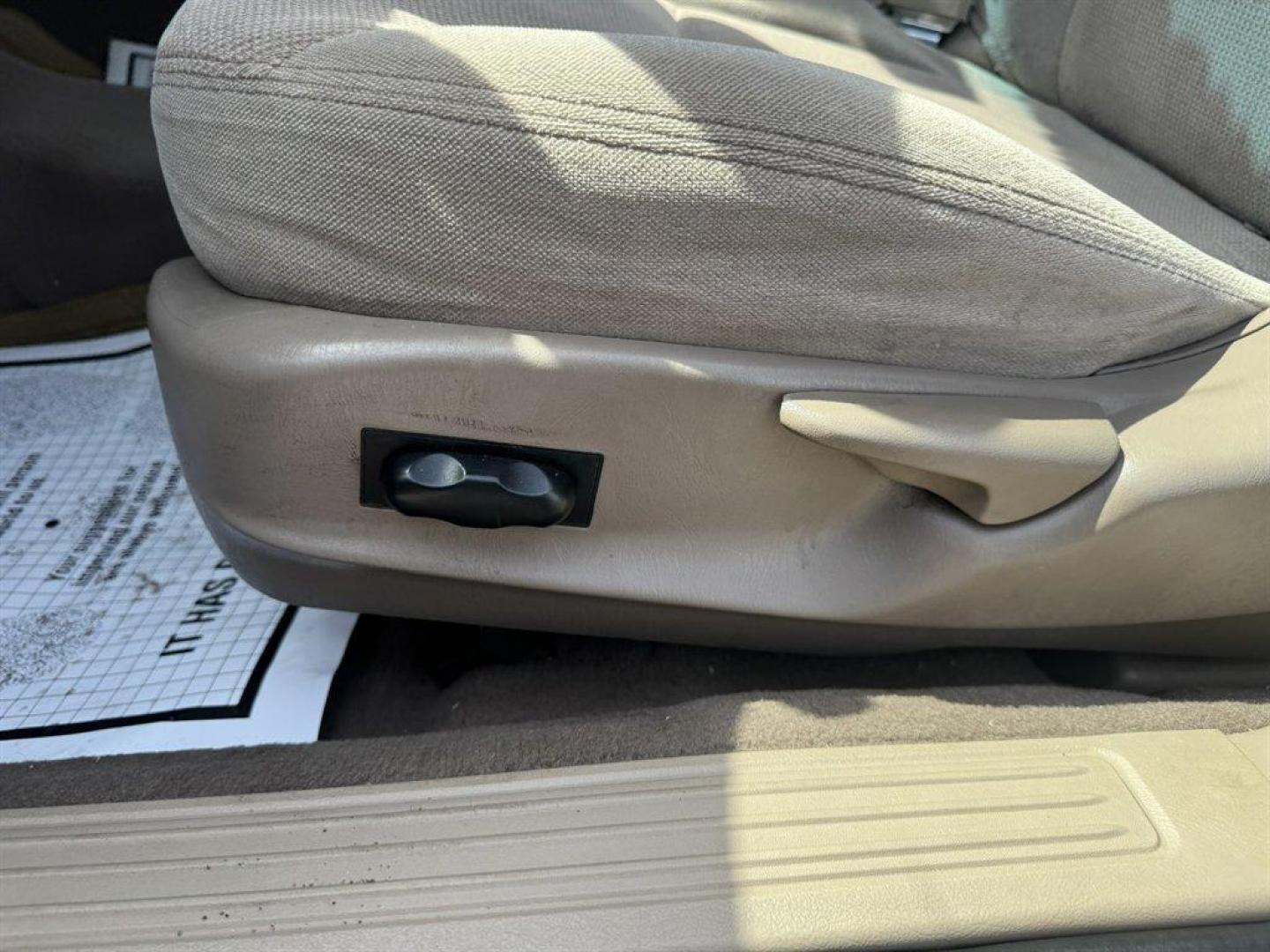 2002 Beige /Taupe Ford Taurus (1FAFP55292A) with an 3.0l V6 EFI Flex Fuel 3.0 engine, Automatic transmission, located at 745 East Steele Rd., West Columbia, SC, 29170, (803) 755-9148, 33.927212, -81.148483 - Special Internet Price! 2002 Ford Taurus - Photo#16