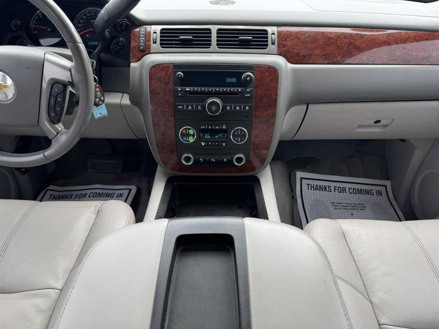 2011 White /Grey Chevrolet Suburban (1GNSCJE0XBR) with an 5.3l V8 SFI 5.3l engine, Automatic transmission, located at 745 East Steele Rd., West Columbia, SC, 29170, (803) 755-9148, 33.927212, -81.148483 - Special Internet Price! 2011 Chevrolet Suburban LT with AM/FM radio, Backup camera, Cruise control, Leather interior, 3rd seating, Seats up to 8, Powered windows, Powered door locks, Plus more! - Photo#11