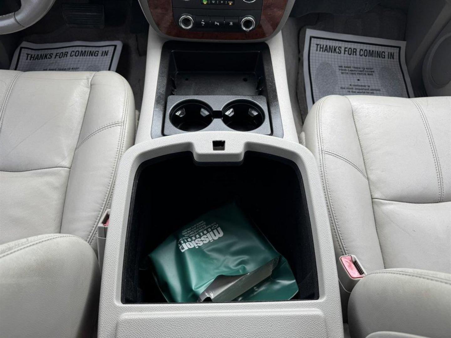 2011 White /Grey Chevrolet Suburban (1GNSCJE0XBR) with an 5.3l V8 SFI 5.3l engine, Automatic transmission, located at 745 East Steele Rd., West Columbia, SC, 29170, (803) 755-9148, 33.927212, -81.148483 - Special Internet Price! 2011 Chevrolet Suburban LT with AM/FM radio, Backup camera, Cruise control, Leather interior, 3rd seating, Seats up to 8, Powered windows, Powered door locks, Plus more! - Photo#14