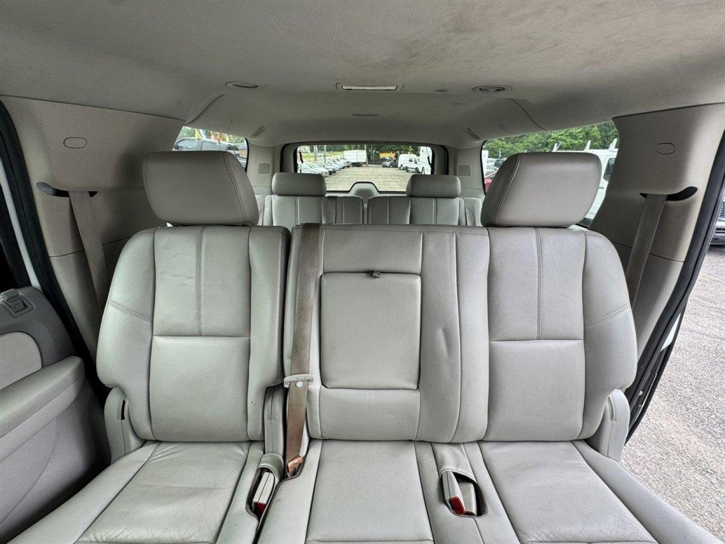 2011 White /Grey Chevrolet Suburban (1GNSCJE0XBR) with an 5.3l V8 SFI 5.3l engine, Automatic transmission, located at 745 East Steele Rd., West Columbia, SC, 29170, (803) 755-9148, 33.927212, -81.148483 - Special Internet Price! 2011 Chevrolet Suburban LT with AM/FM radio, Backup camera, Cruise control, Leather interior, 3rd seating, Seats up to 8, Powered windows, Powered door locks, Plus more! - Photo#24