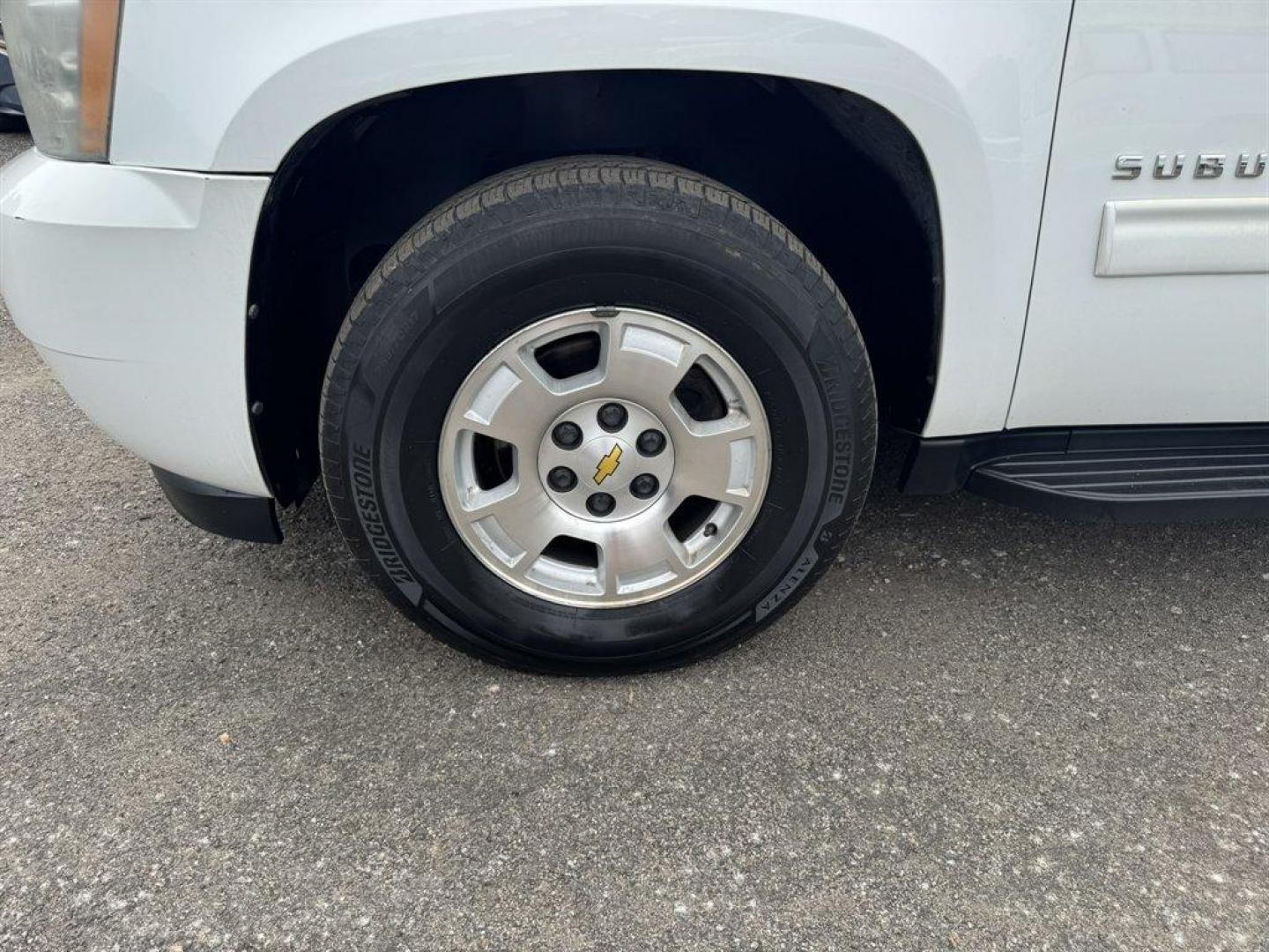 2011 White /Grey Chevrolet Suburban (1GNSCJE0XBR) with an 5.3l V8 SFI 5.3l engine, Automatic transmission, located at 745 East Steele Rd., West Columbia, SC, 29170, (803) 755-9148, 33.927212, -81.148483 - Special Internet Price! 2011 Chevrolet Suburban LT with AM/FM radio, Backup camera, Cruise control, Leather interior, 3rd seating, Seats up to 8, Powered windows, Powered door locks, Plus more! - Photo#34