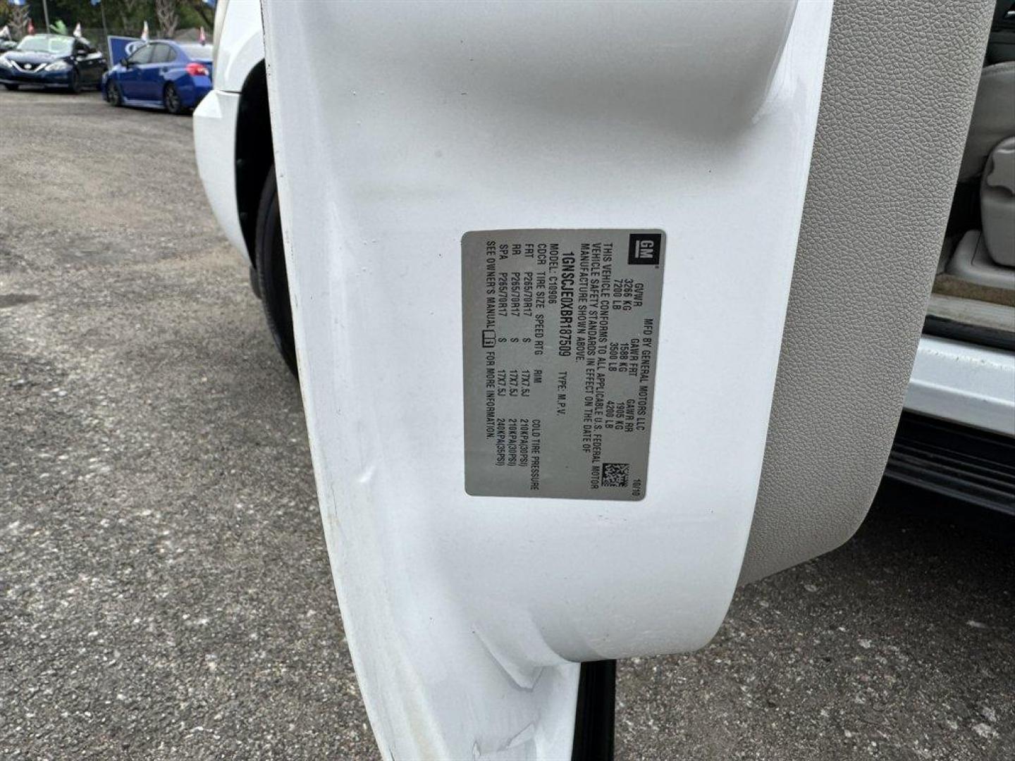 2011 White /Grey Chevrolet Suburban (1GNSCJE0XBR) with an 5.3l V8 SFI 5.3l engine, Automatic transmission, located at 745 East Steele Rd., West Columbia, SC, 29170, (803) 755-9148, 33.927212, -81.148483 - Special Internet Price! 2011 Chevrolet Suburban LT with AM/FM radio, Backup camera, Cruise control, Leather interior, 3rd seating, Seats up to 8, Powered windows, Powered door locks, Plus more! - Photo#35