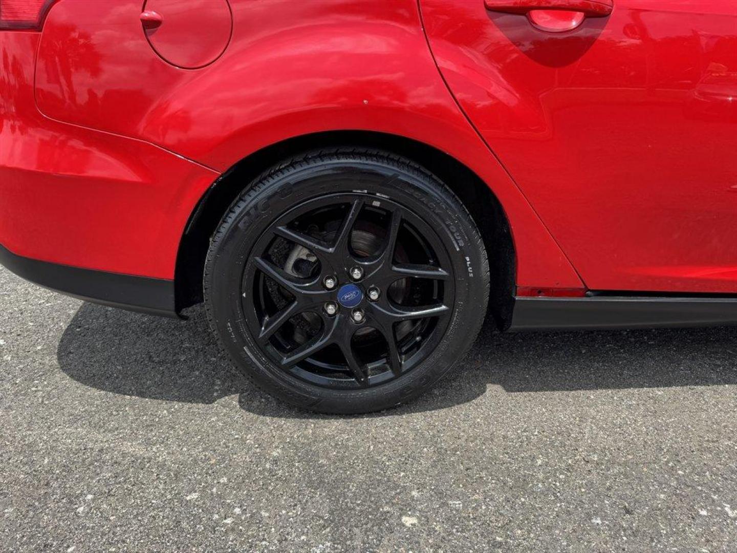 2016 Red /Black Ford Focus (1FADP3F24GL) with an 2.0l I-4 DI Dohc Flex 2.0 engine, Automatic transmission, located at 745 East Steele Rd., West Columbia, SC, 29170, (803) 755-9148, 33.927212, -81.148483 - Special Internet Price! 2016 Ford Focus with AM/FM radio, Backup camera, Navigation, Cruise control, Sunroof, Leather interior, Powered driver seat, Powered windows, Powered door locks, Plus more! - Photo#31